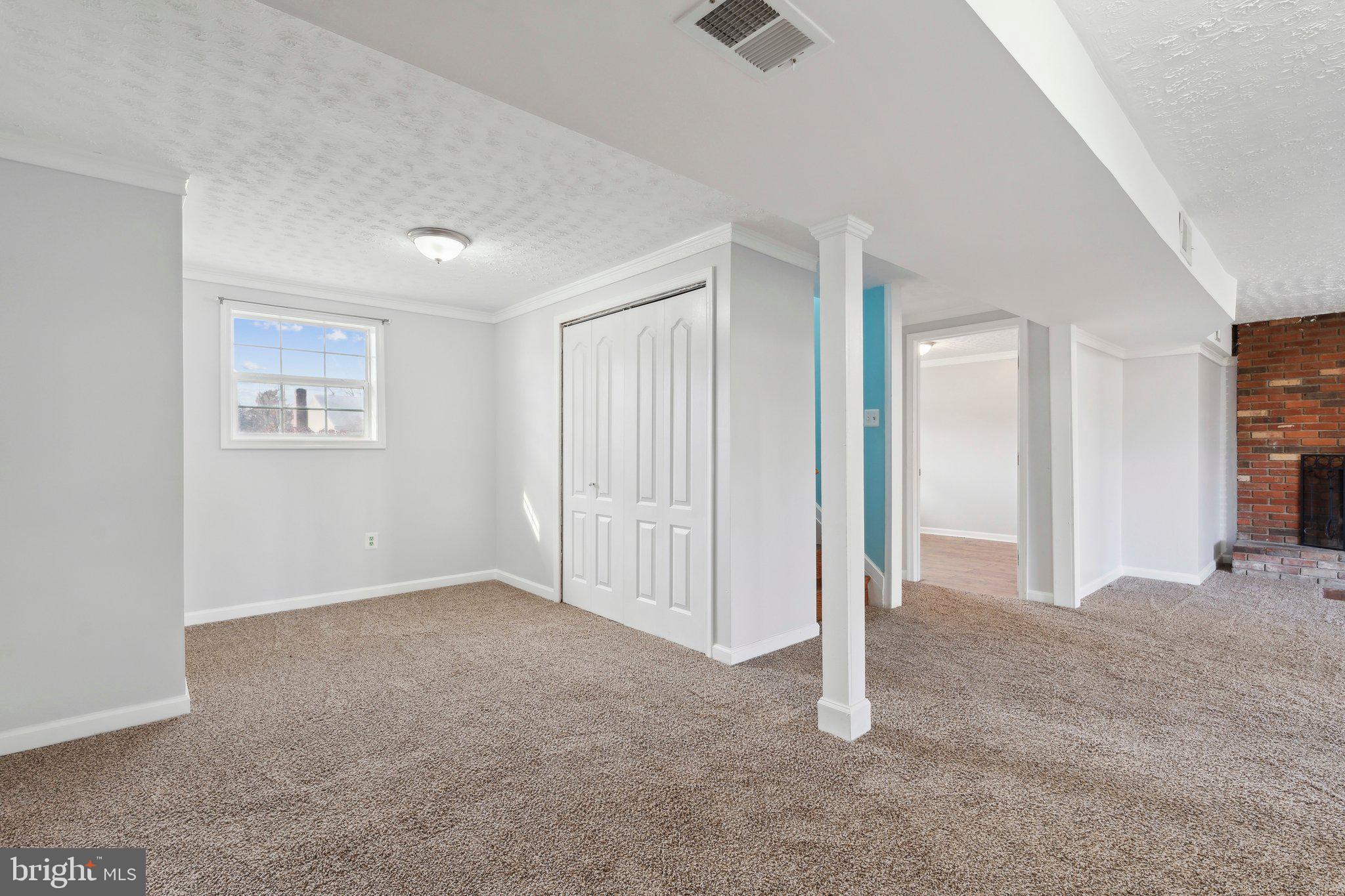 202 CREST CIRCLE