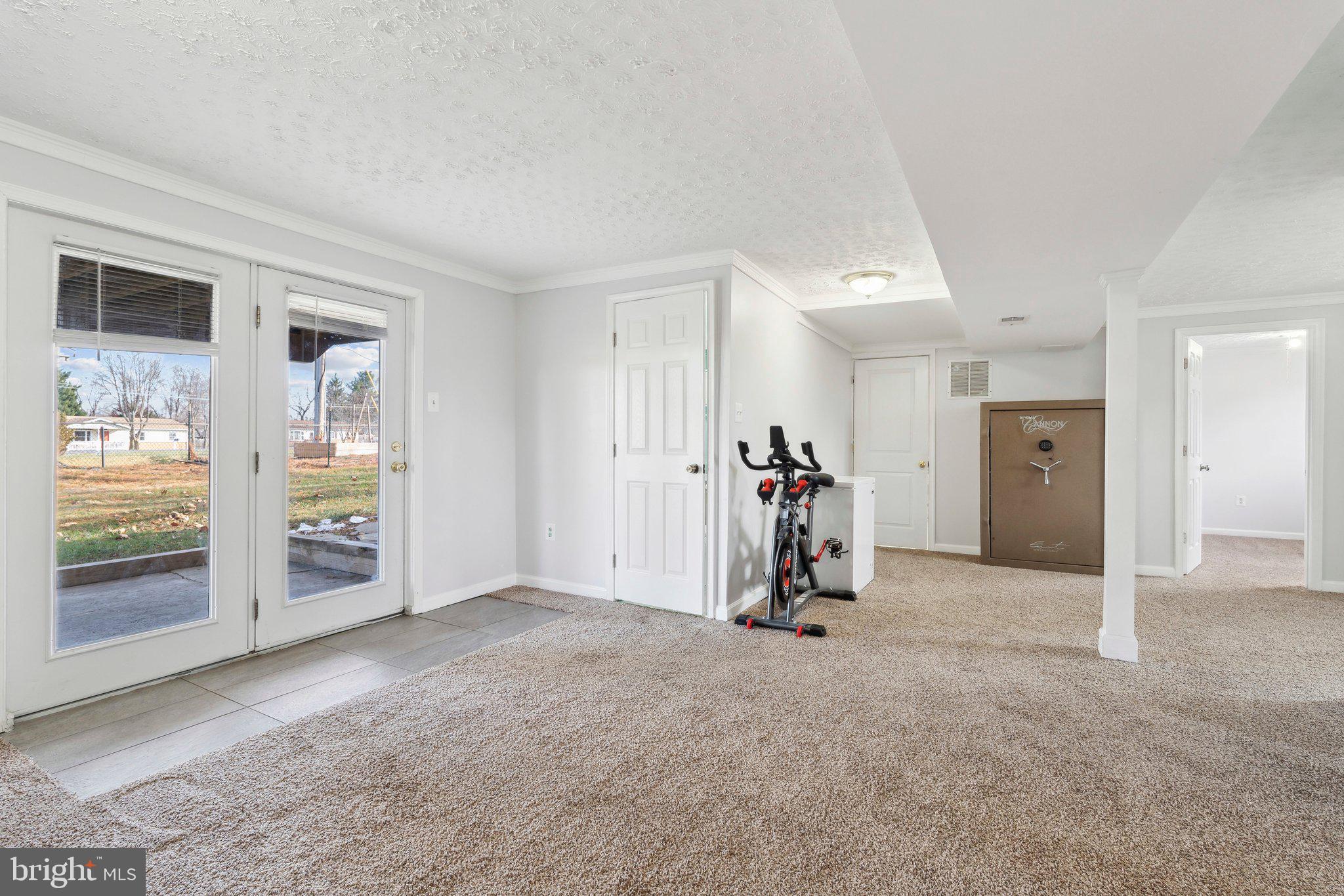 202 CREST CIRCLE