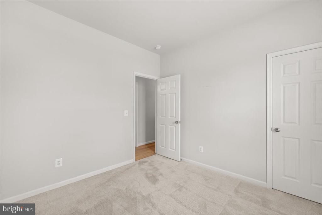 106 HEYFORD DRIVE