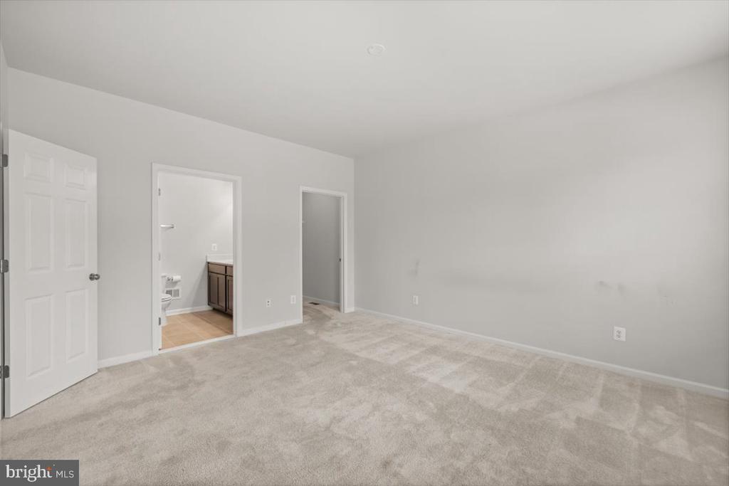 106 HEYFORD DRIVE