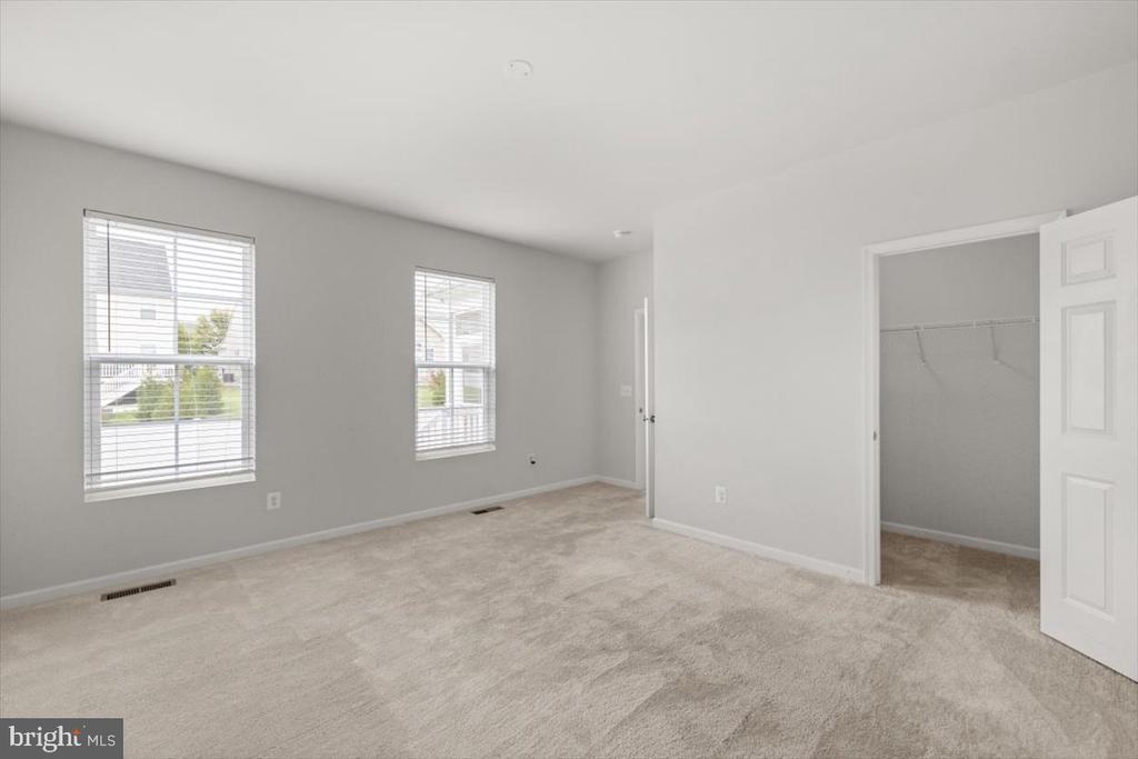 106 HEYFORD DRIVE