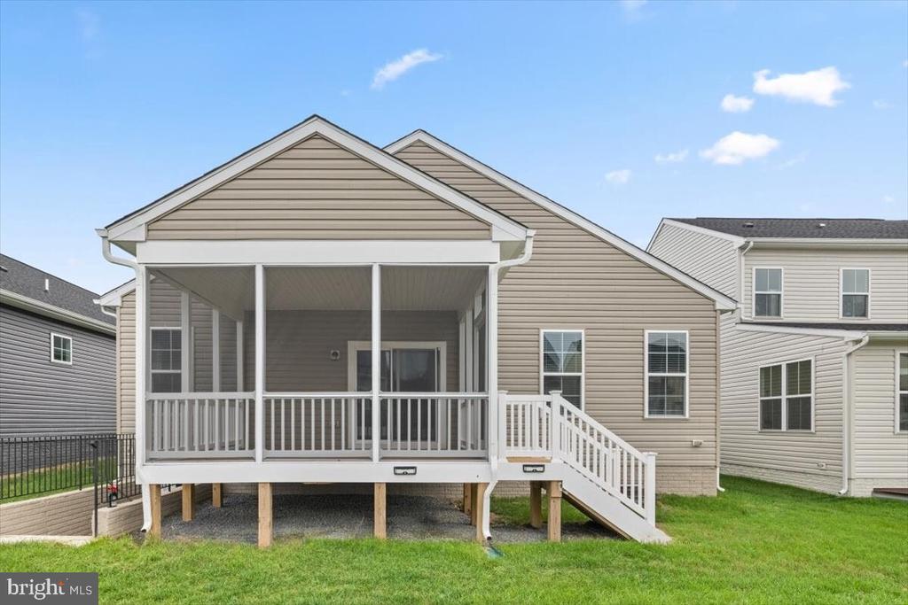 106 HEYFORD DRIVE