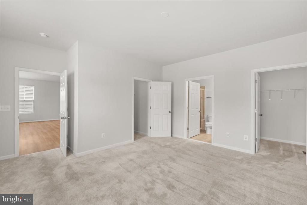 106 HEYFORD DRIVE