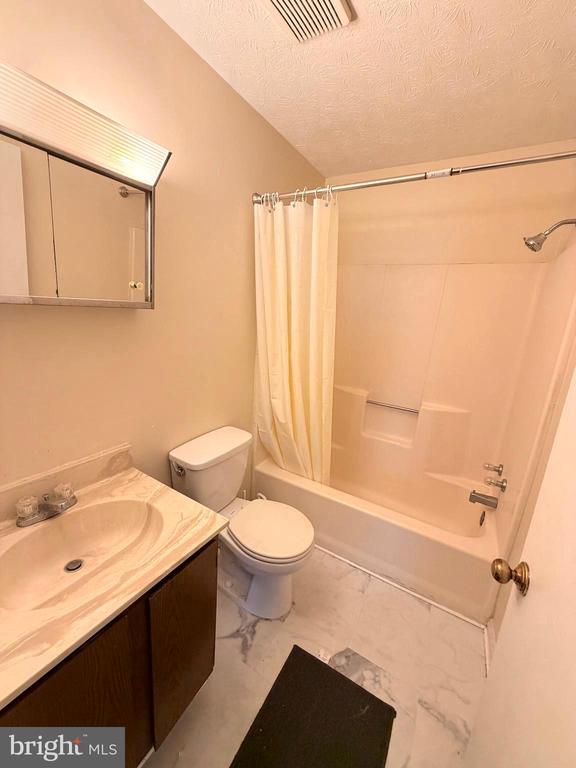 240 NOTTOWAY DRIVE