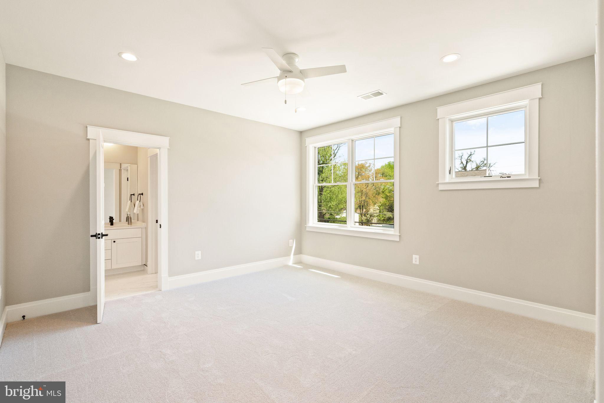 409 TAPAWINGO ROAD SW