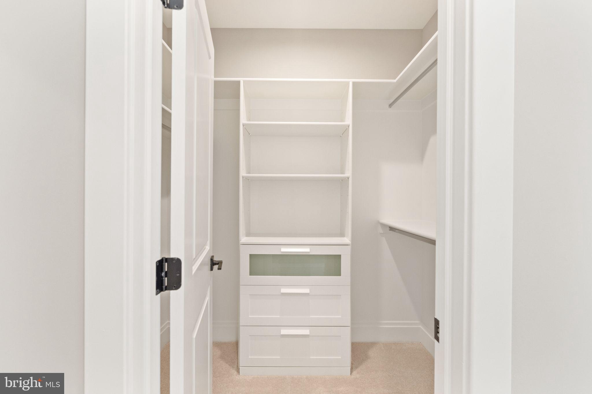 409 TAPAWINGO ROAD SW