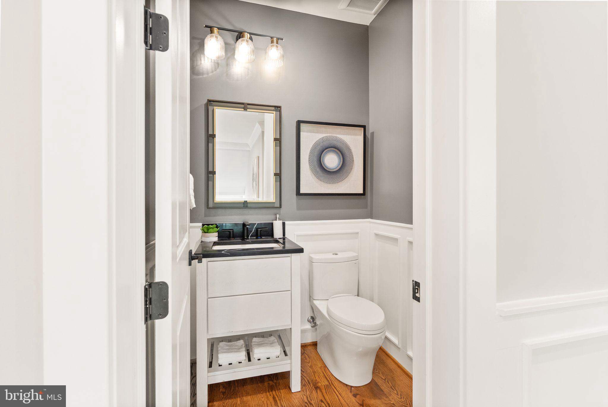 409 TAPAWINGO ROAD SW