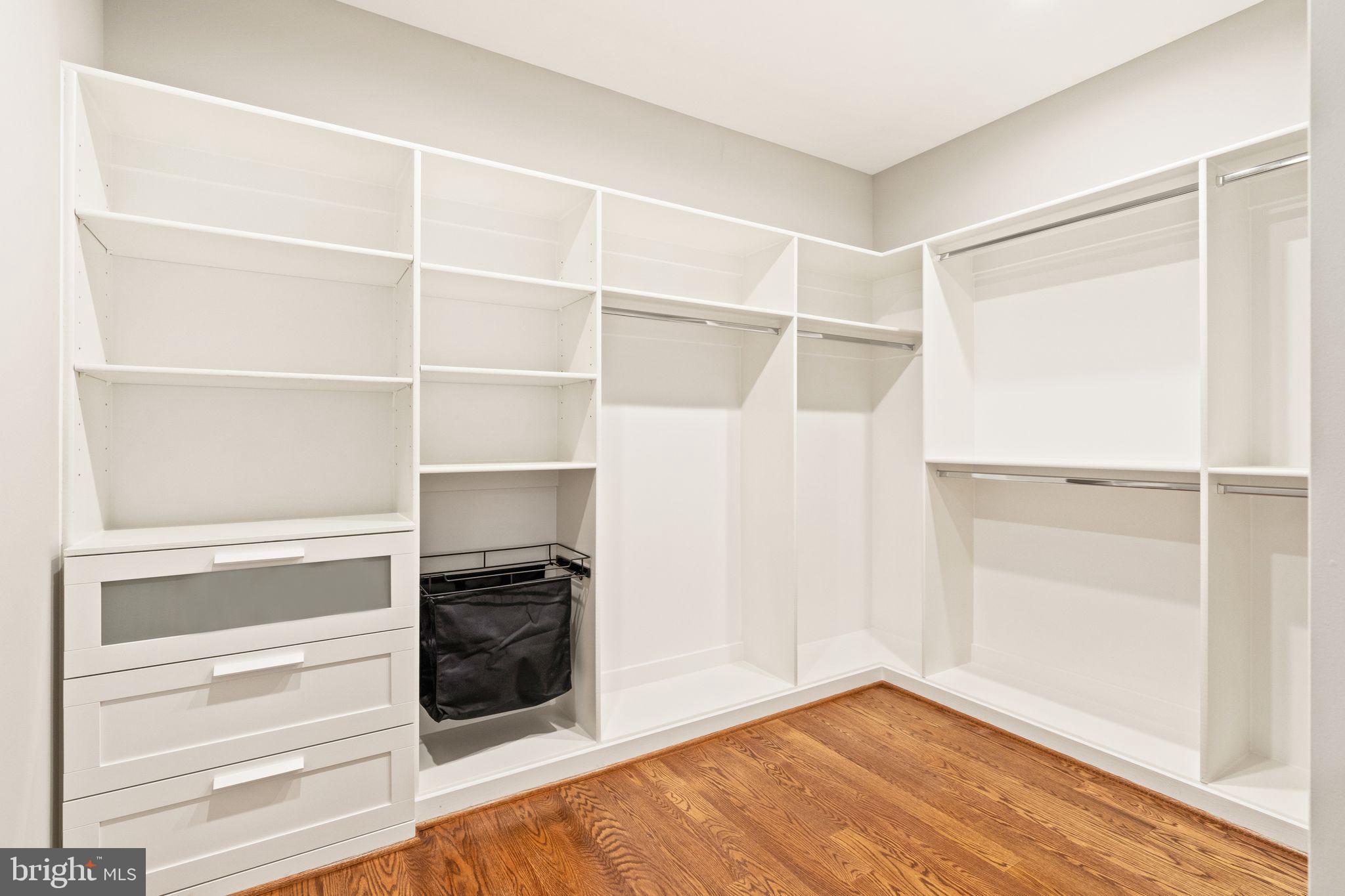 409 TAPAWINGO ROAD SW