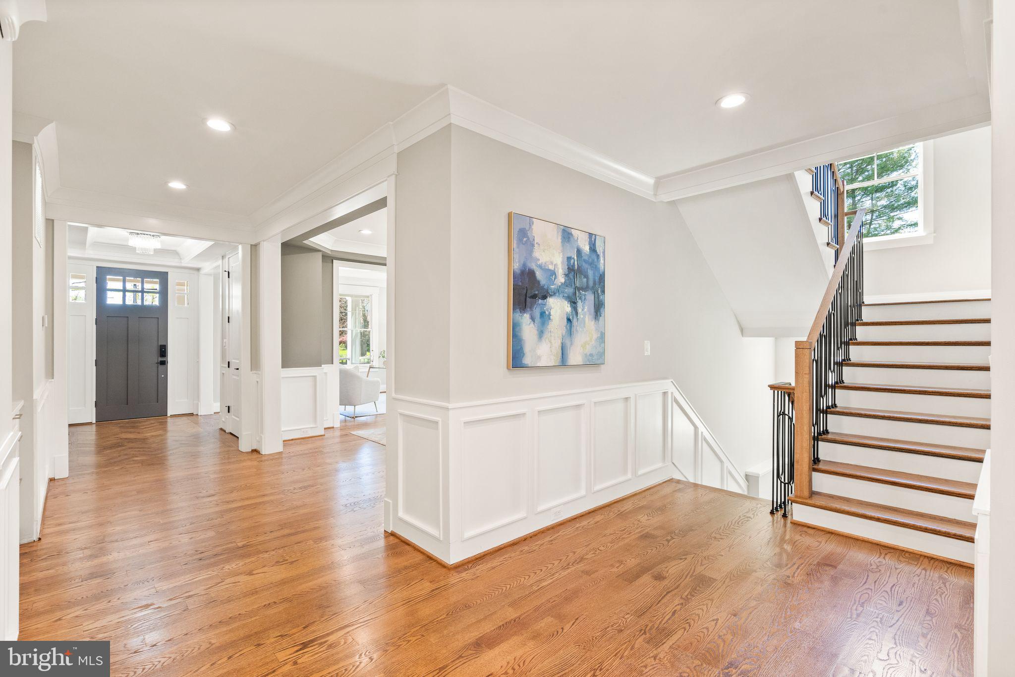 409 TAPAWINGO ROAD SW