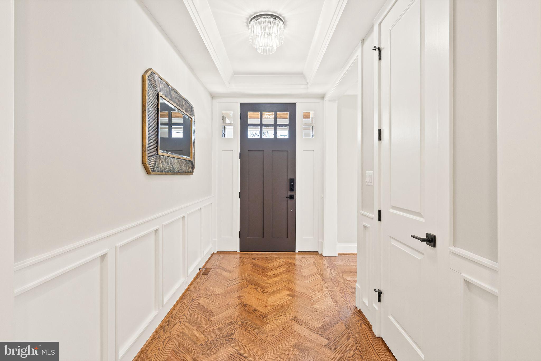 409 TAPAWINGO ROAD SW