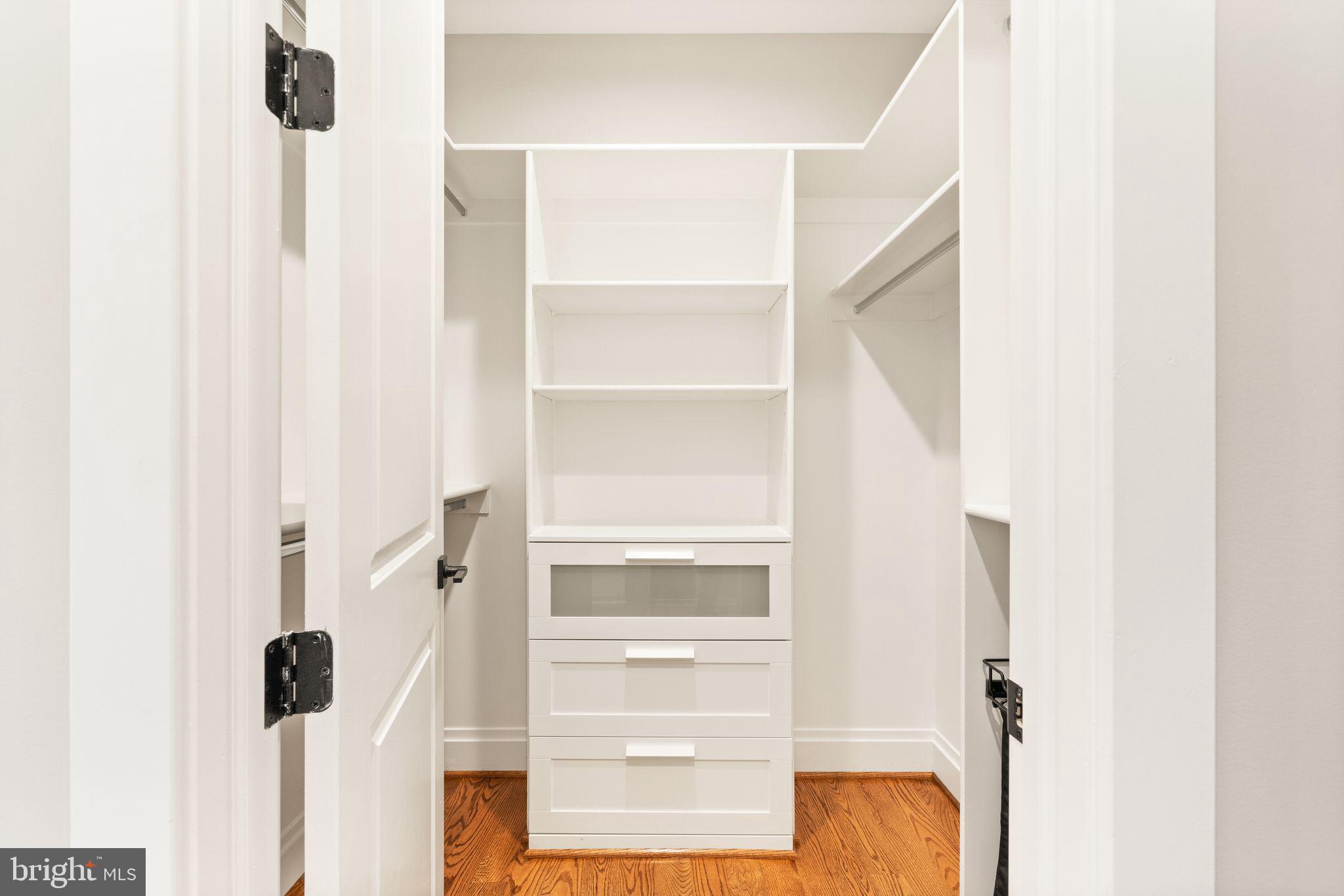 409 TAPAWINGO ROAD SW