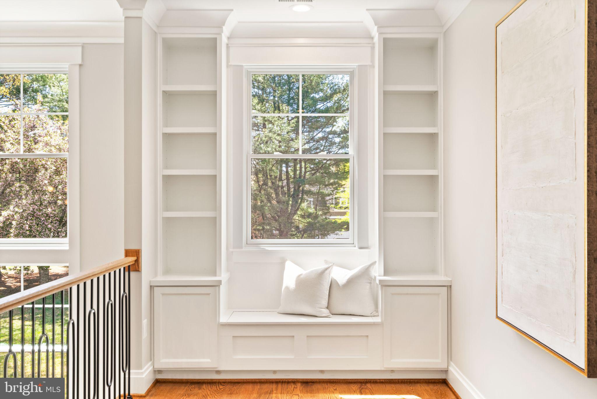 409 TAPAWINGO ROAD SW