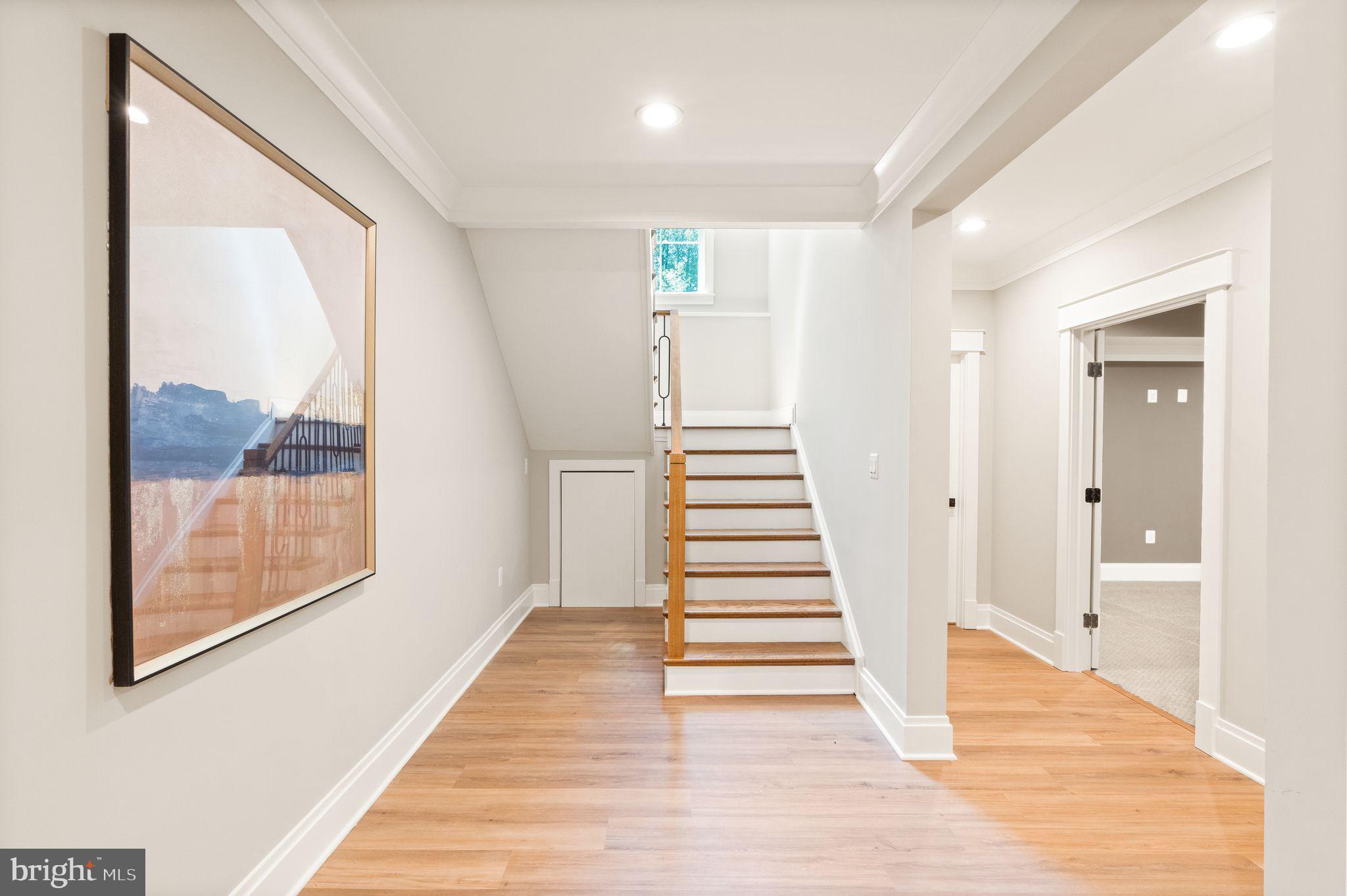 409 TAPAWINGO ROAD SW