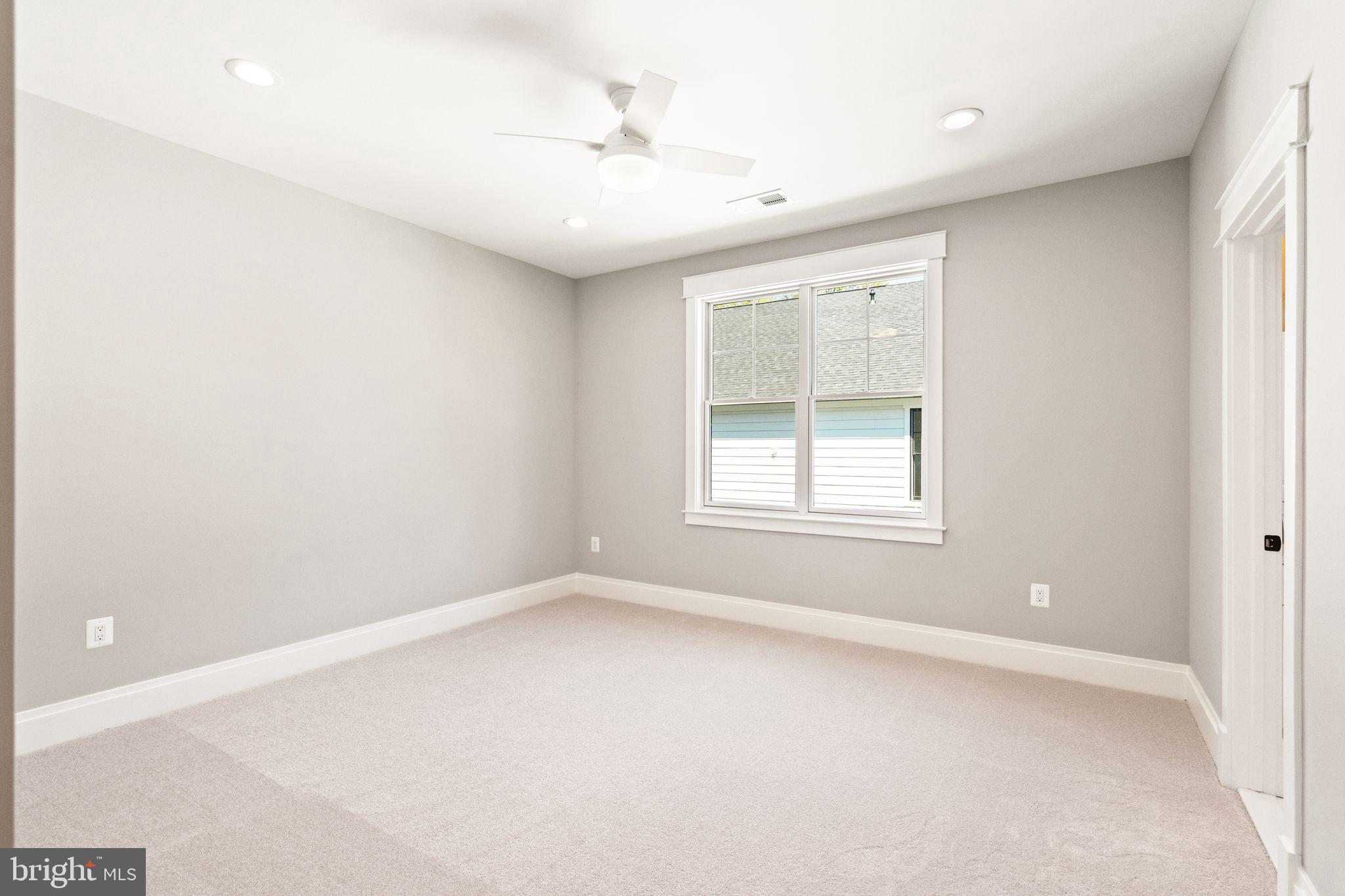 409 TAPAWINGO ROAD SW