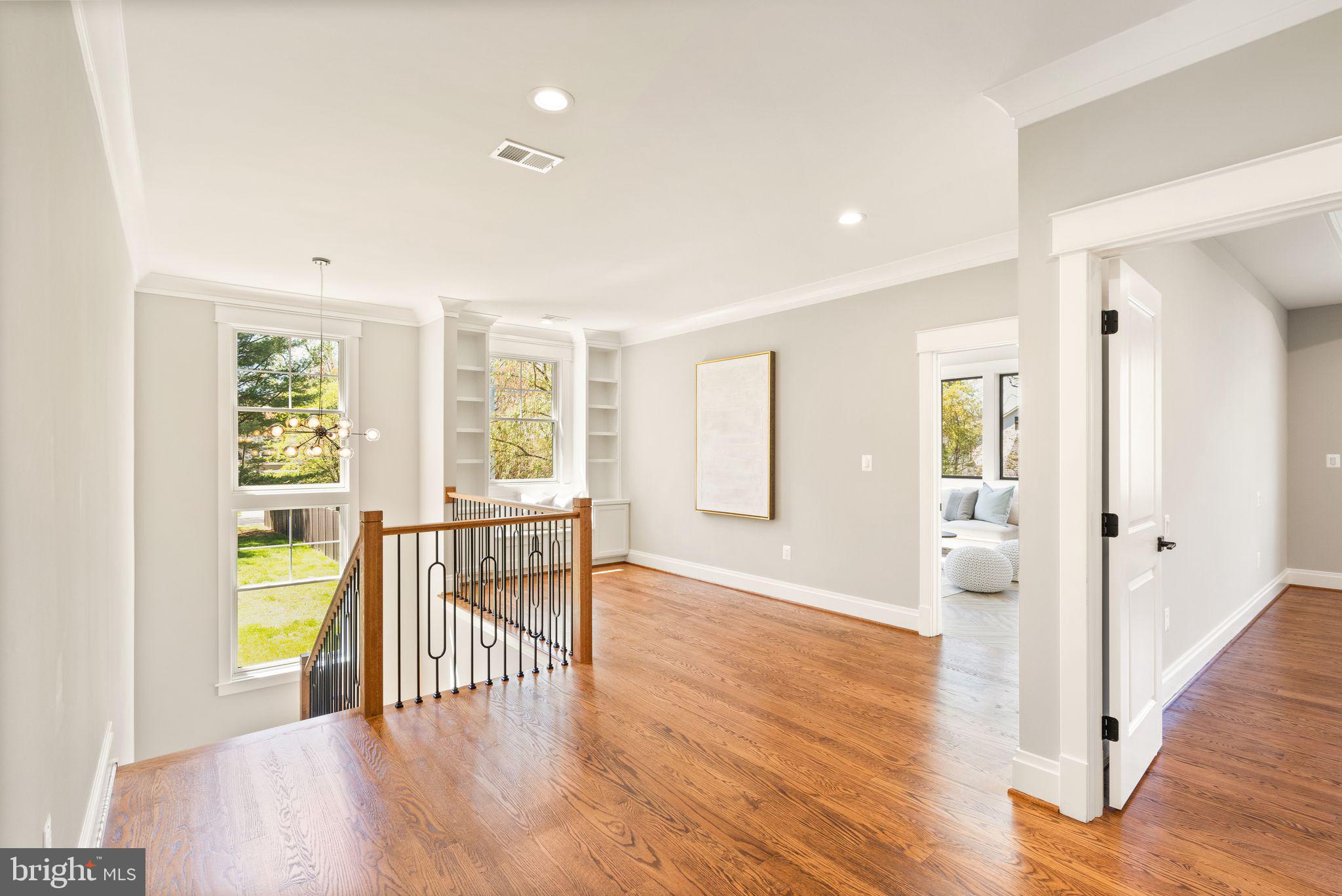 409 TAPAWINGO ROAD SW