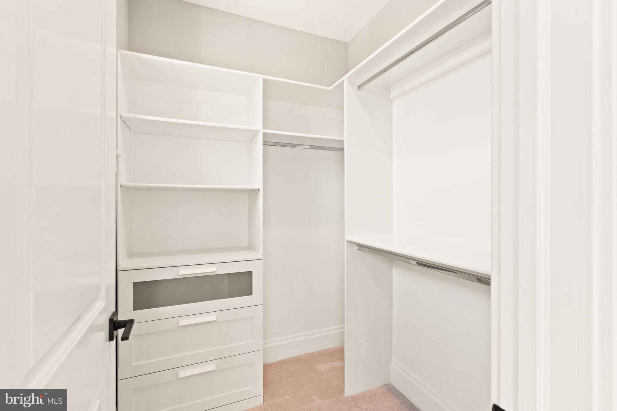 409 TAPAWINGO ROAD SW