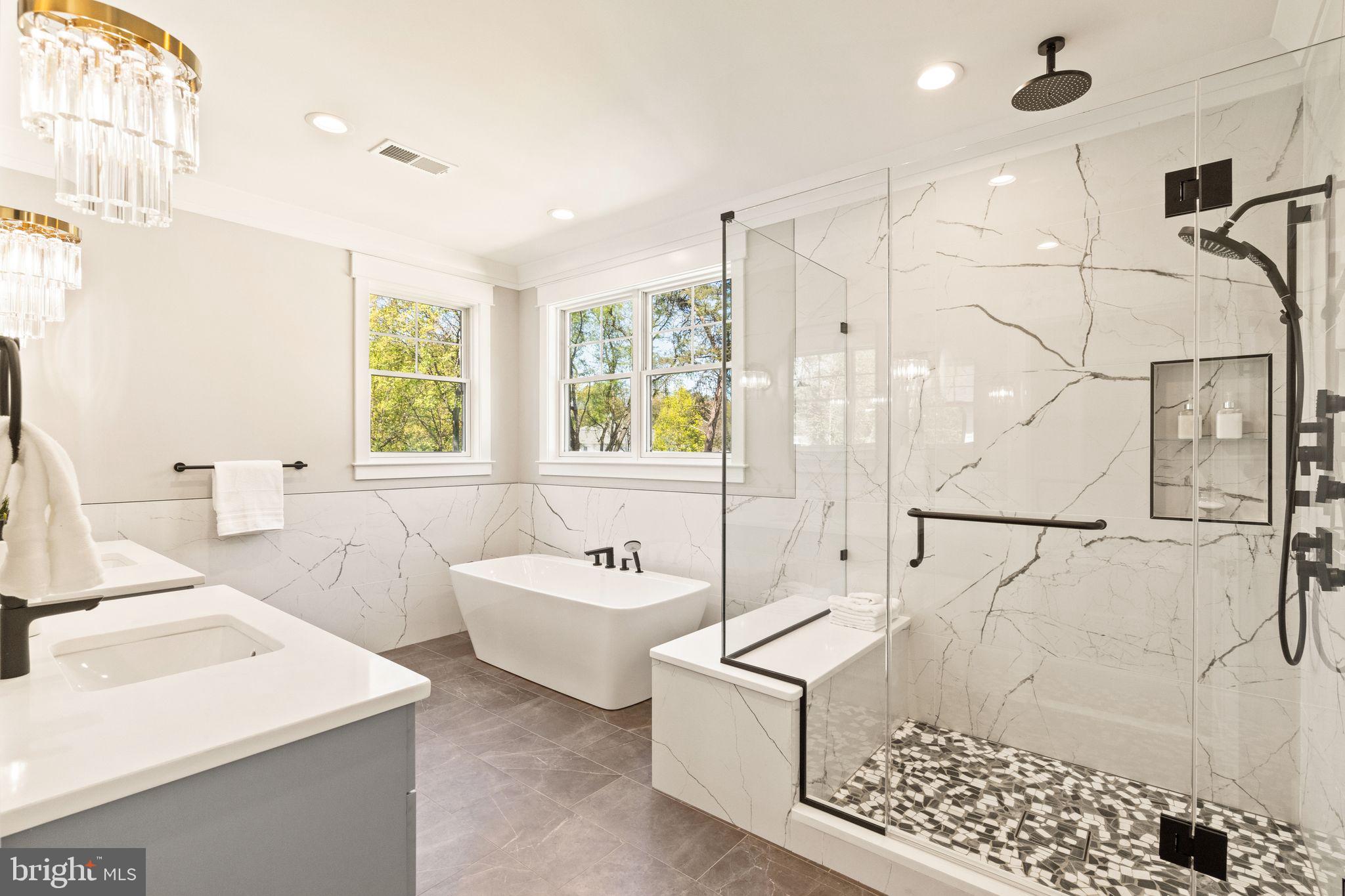 409 TAPAWINGO ROAD SW