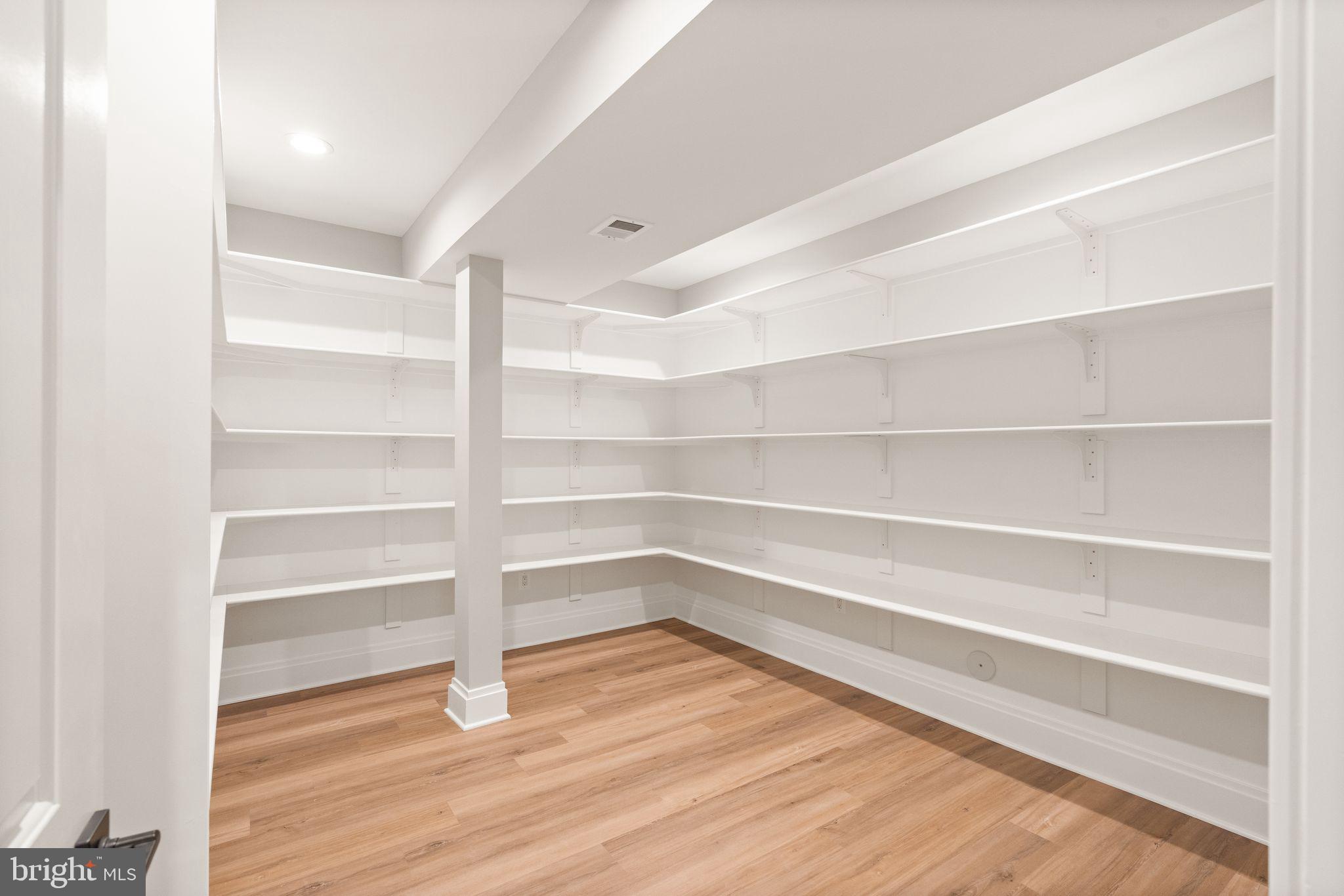 409 TAPAWINGO ROAD SW