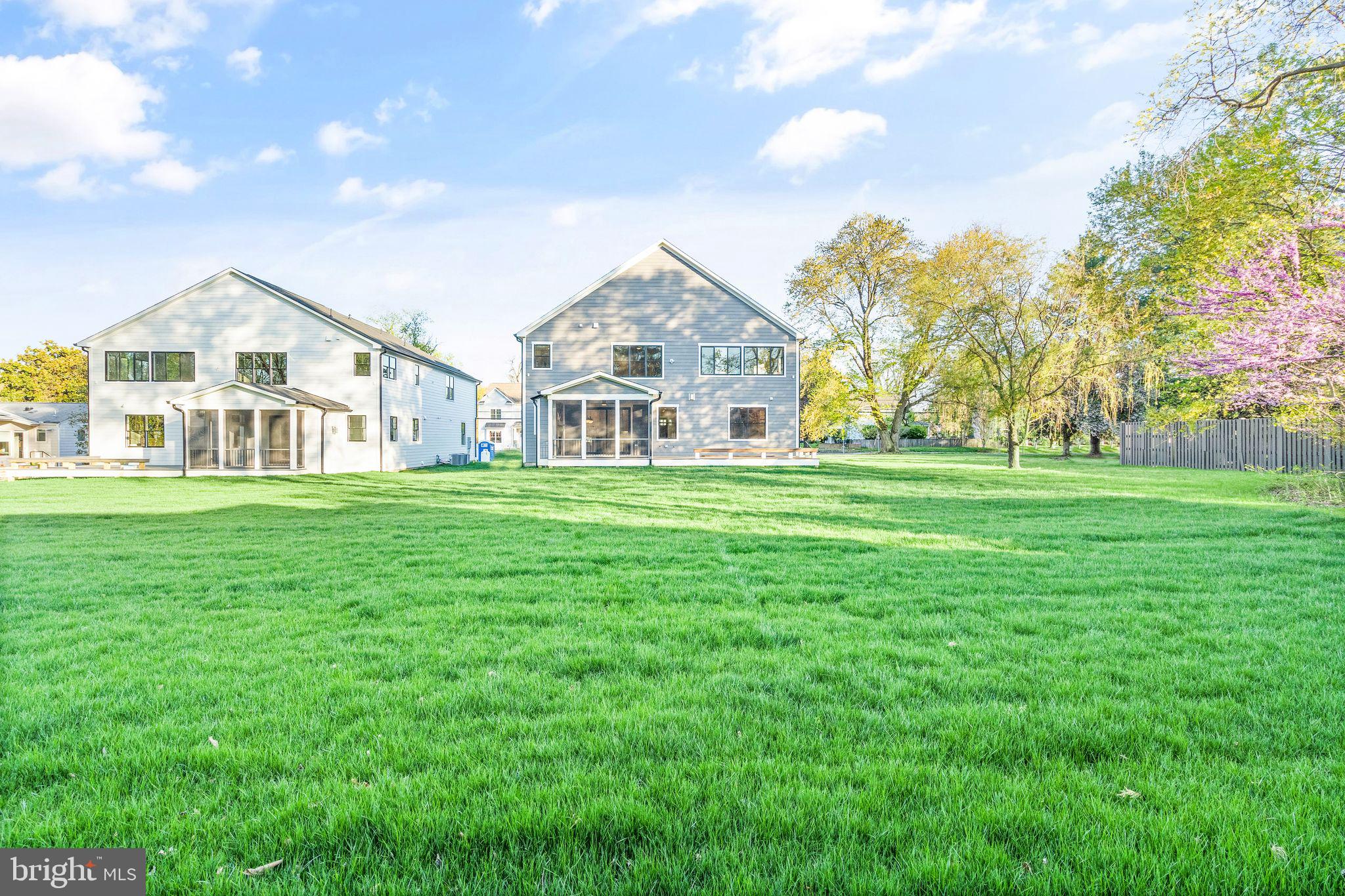 409 TAPAWINGO ROAD SW