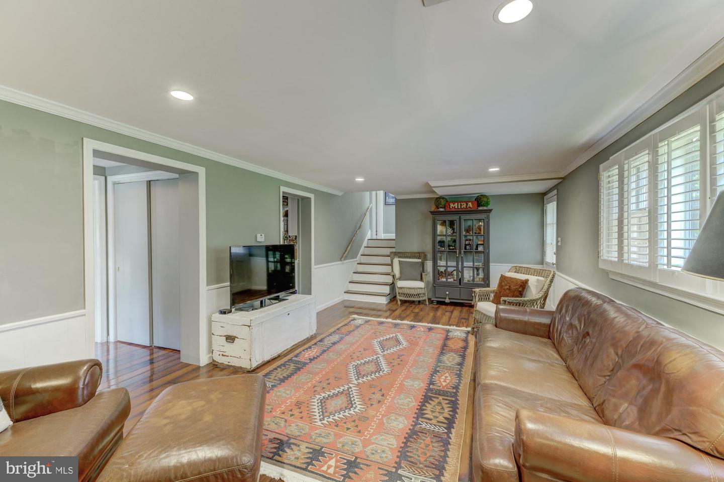 5319 Neville Ct