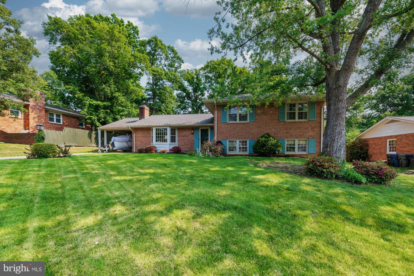 5319 Neville Ct