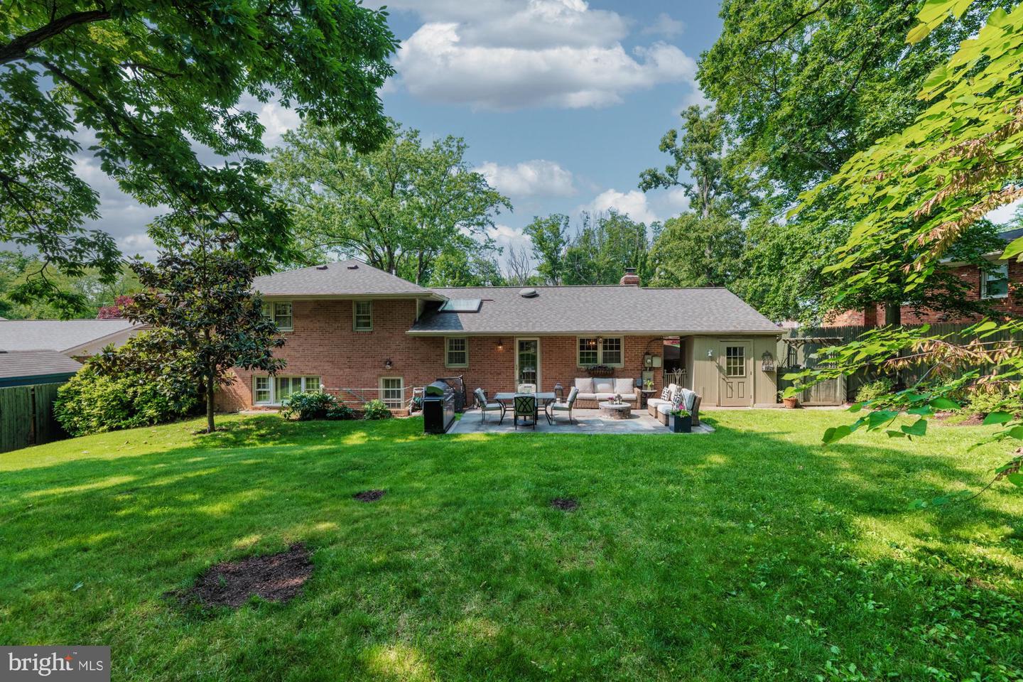5319 Neville Ct