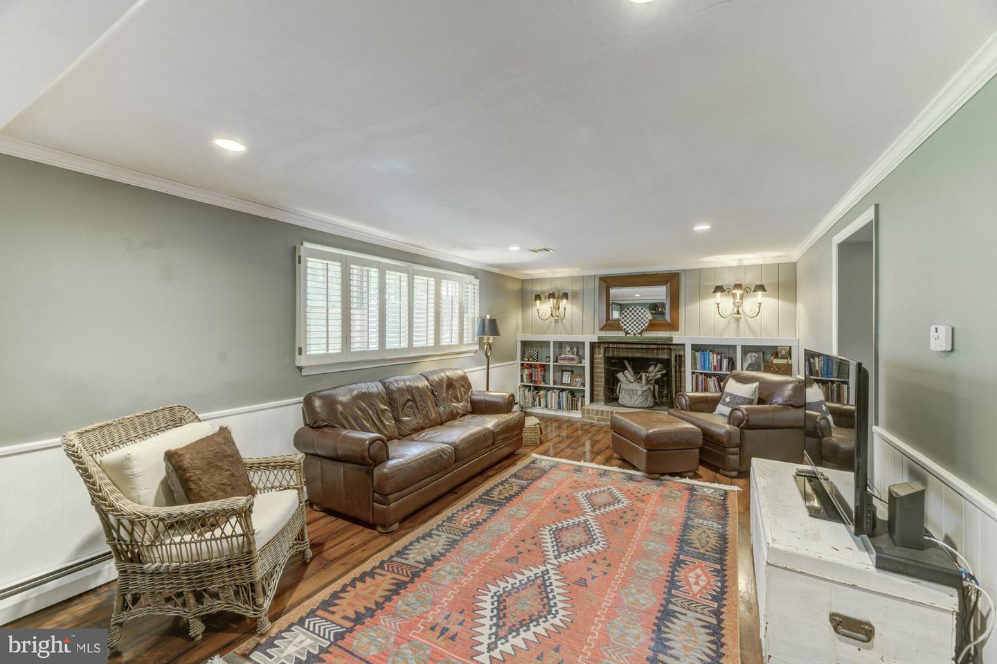 5319 Neville Ct