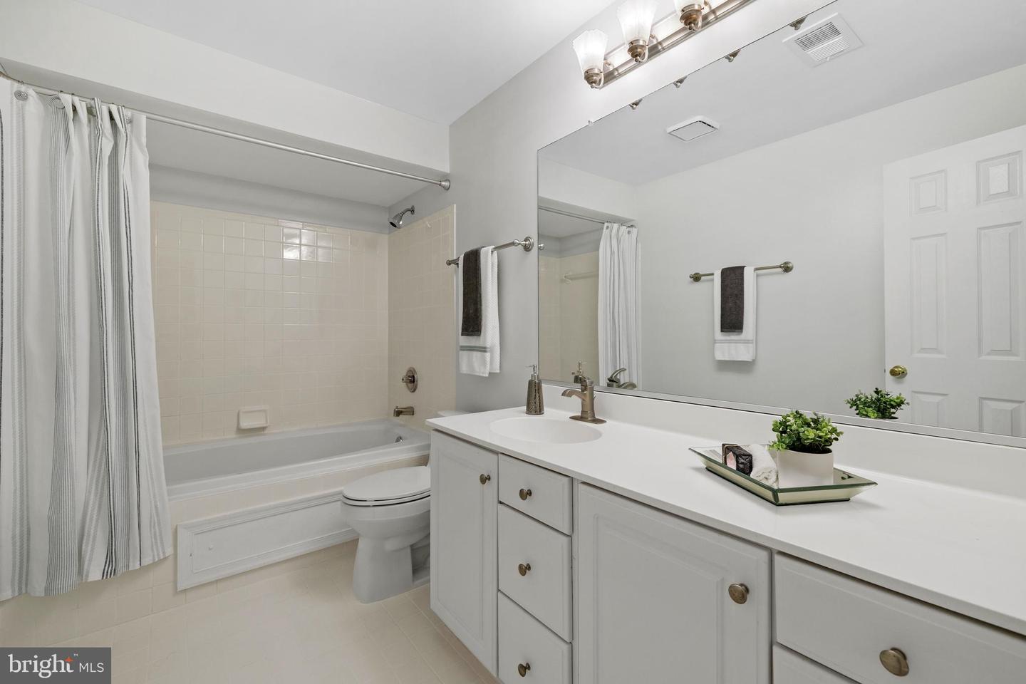 12245 Fairfield House Dr #408a