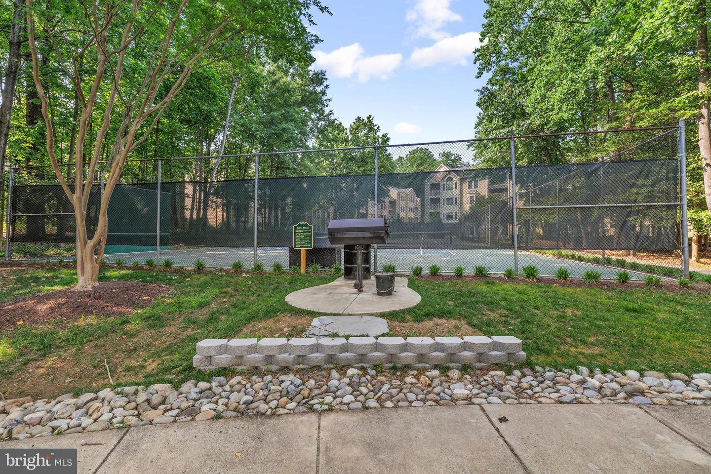 12245 Fairfield House Dr #408a