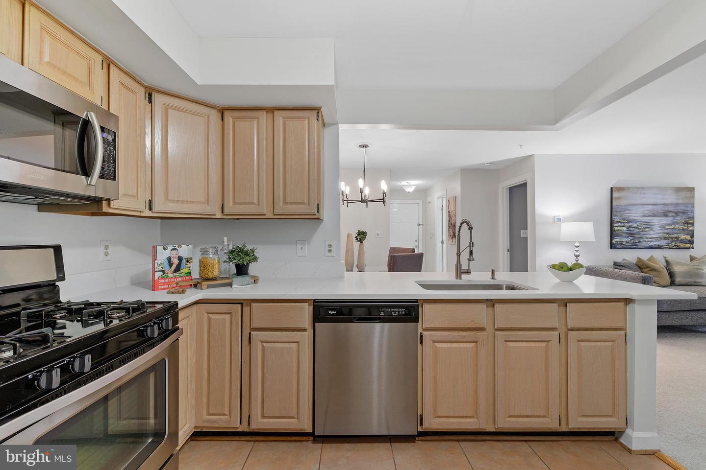 12245 Fairfield House Dr #408a