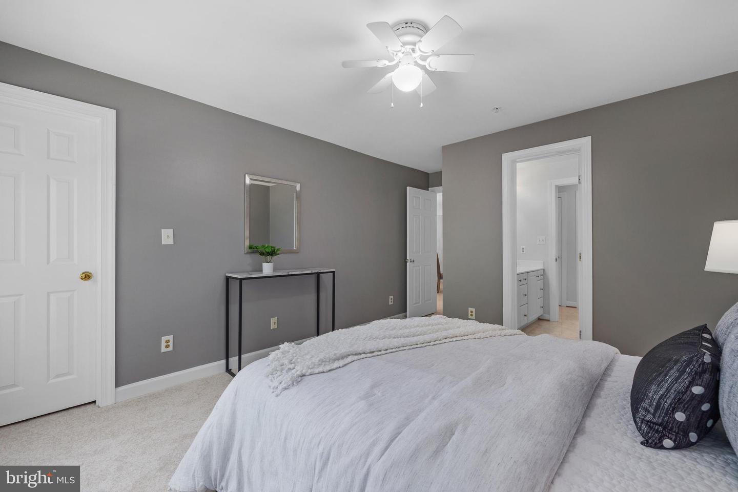 12245 Fairfield House Dr #408a