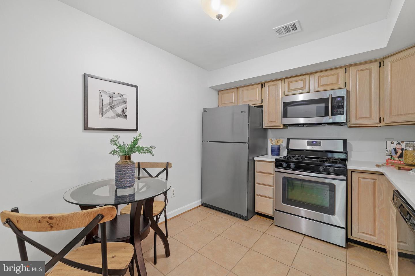 12245 Fairfield House Dr #408a