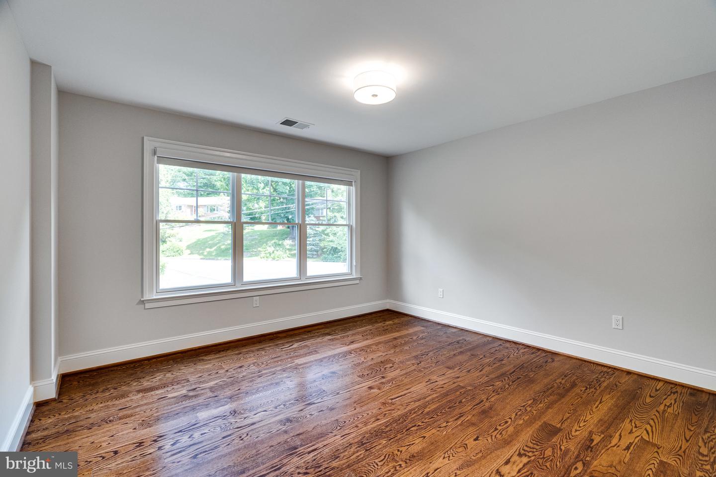1510 Hardwood Ln