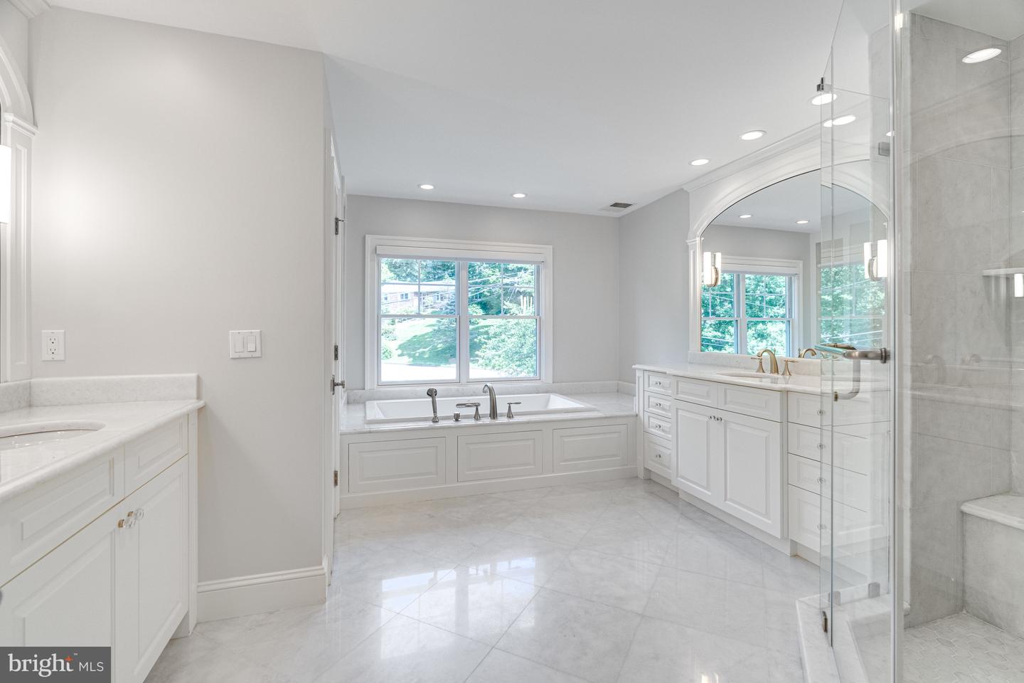 1510 Hardwood Ln