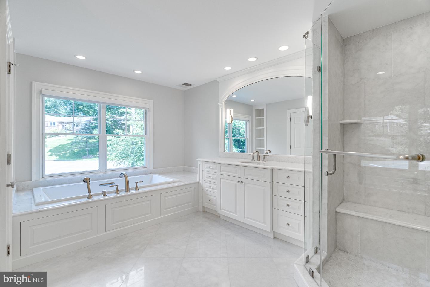 1510 Hardwood Ln