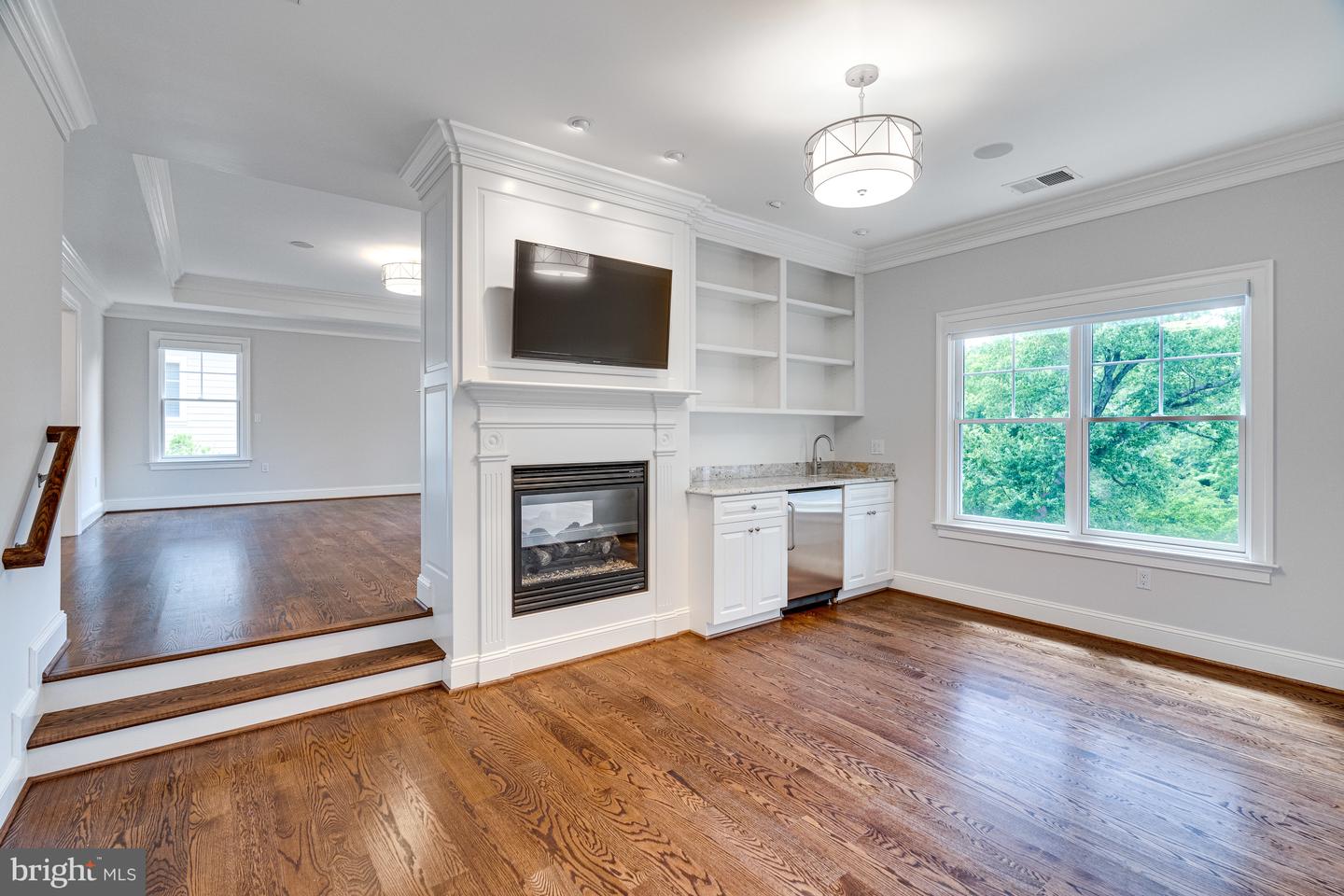 1510 Hardwood Ln