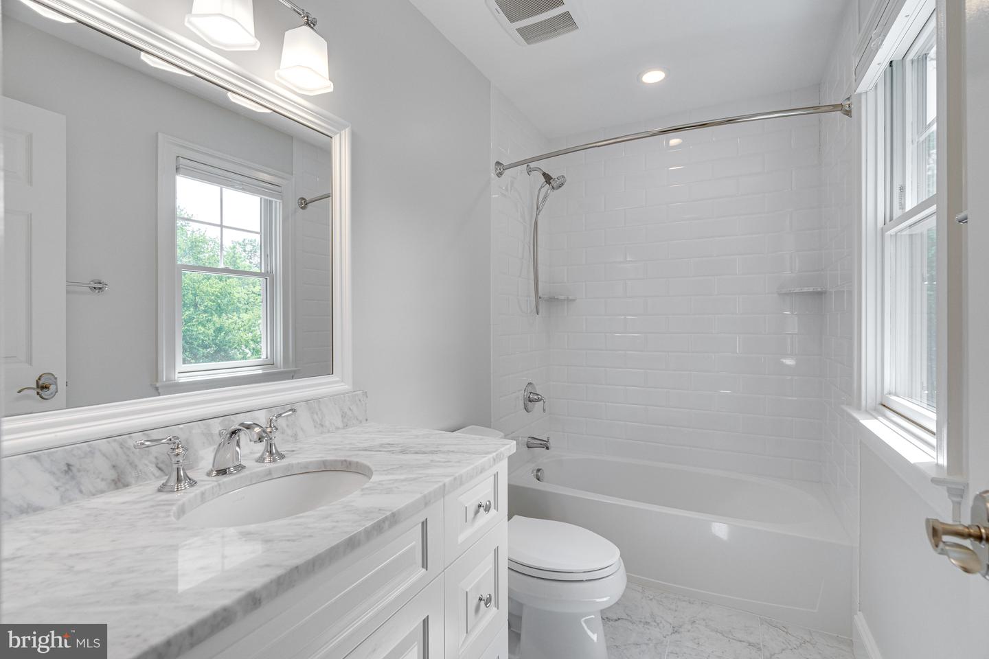 1510 Hardwood Ln