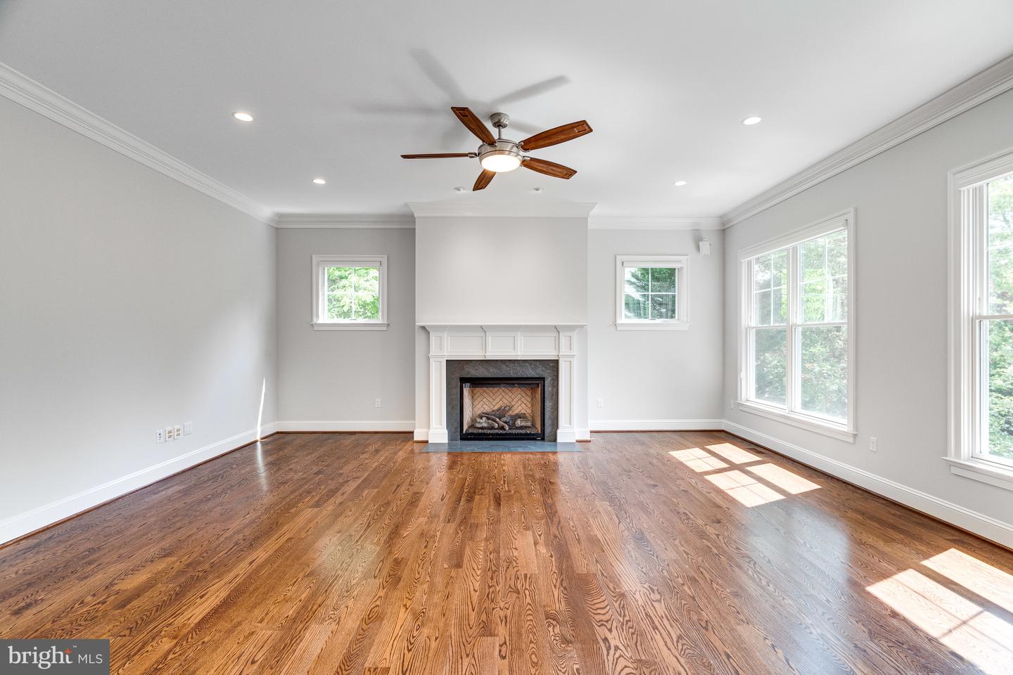 1510 Hardwood Ln