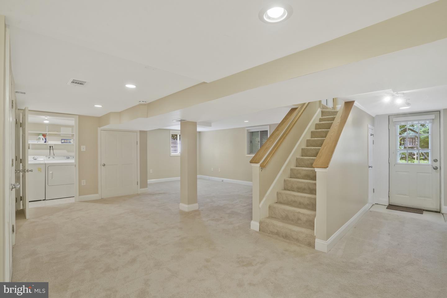 7308 Allan Ave