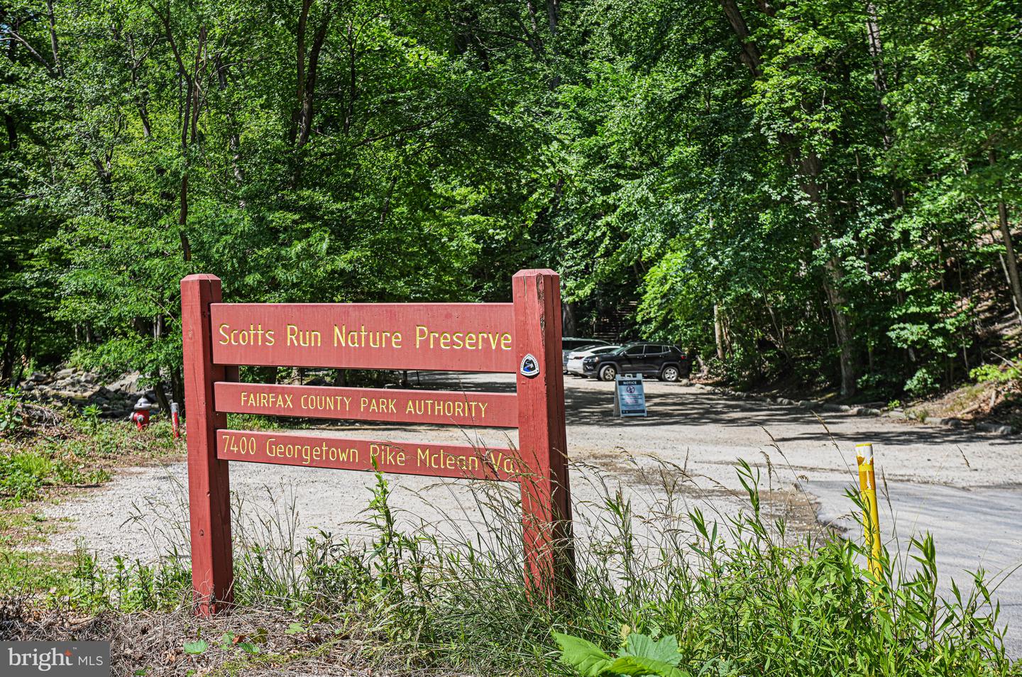 989 Saigon Rd