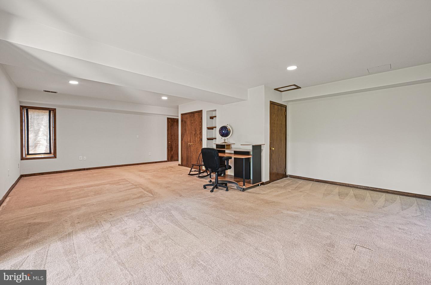 989 Saigon Rd
