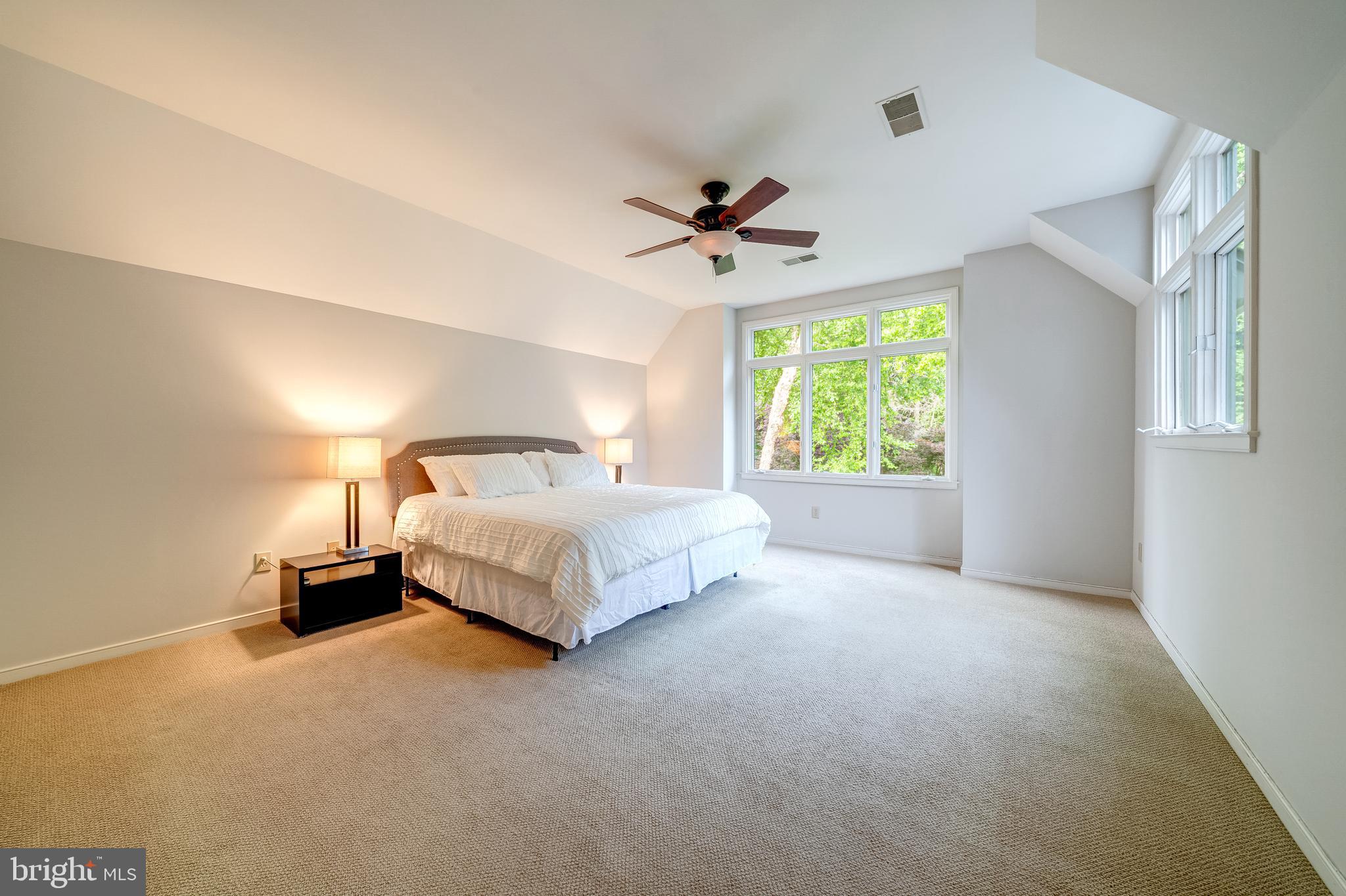 1433 WATERFRONT ROAD