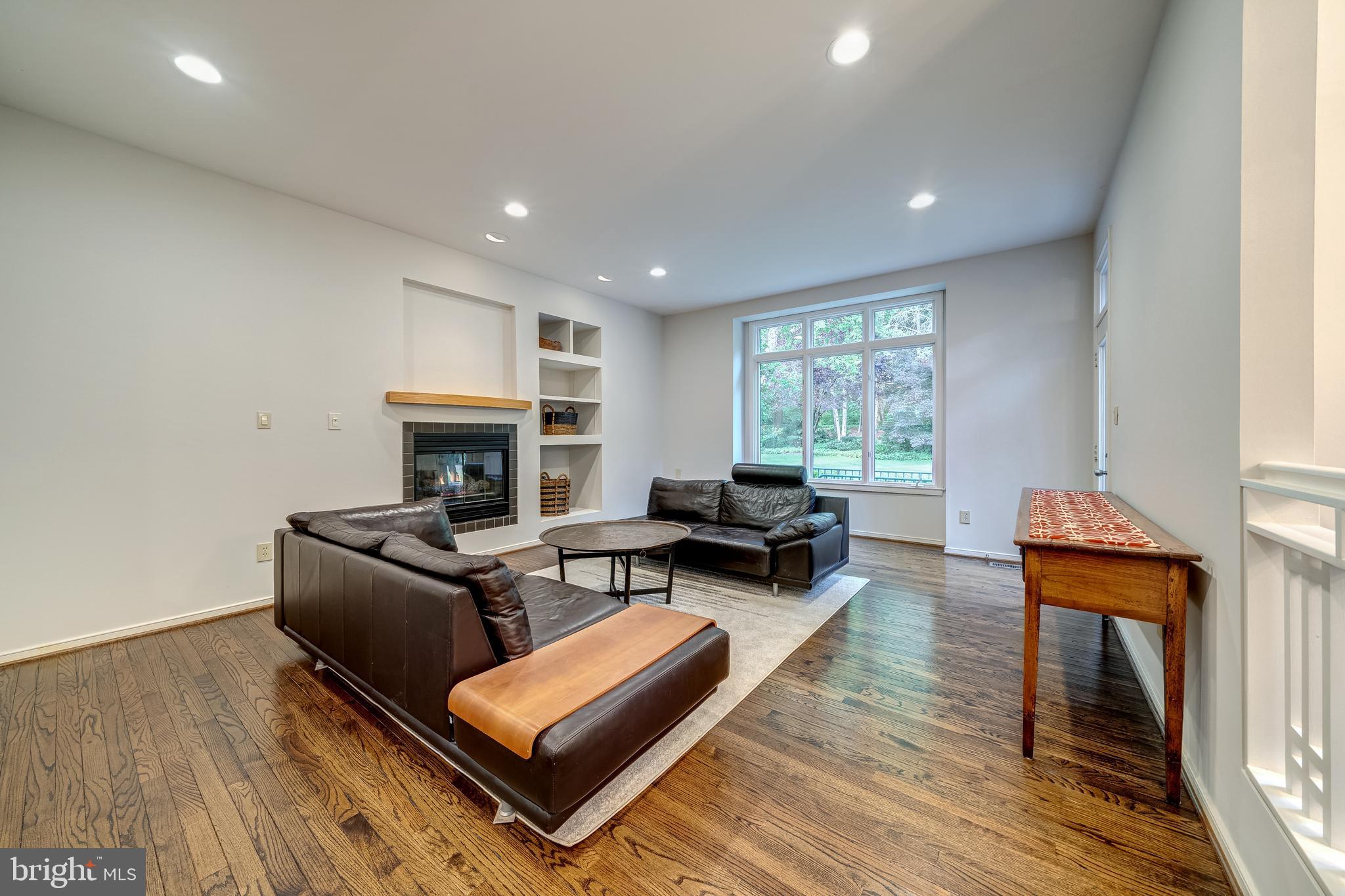 1433 WATERFRONT ROAD