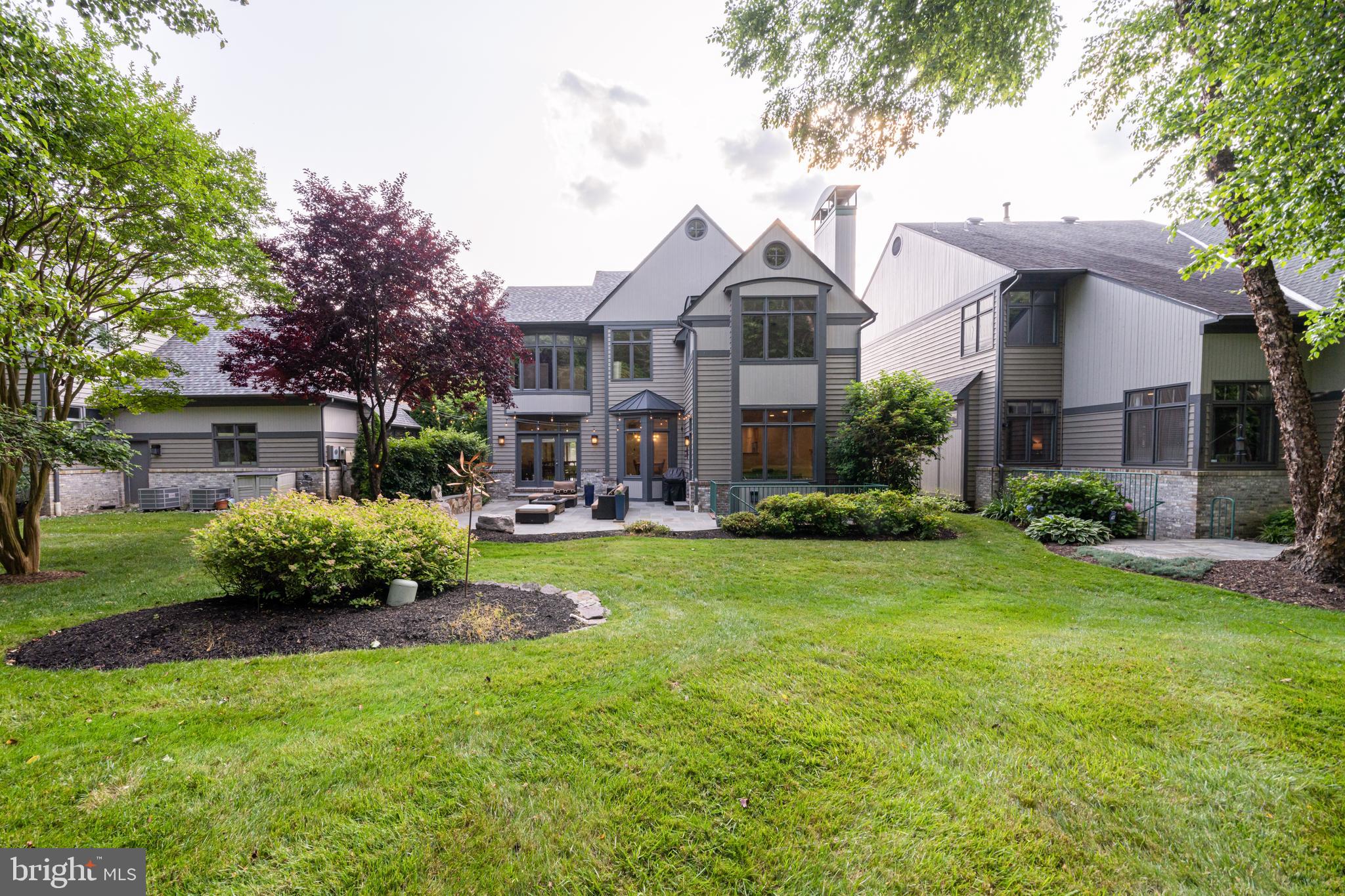 1433 WATERFRONT ROAD