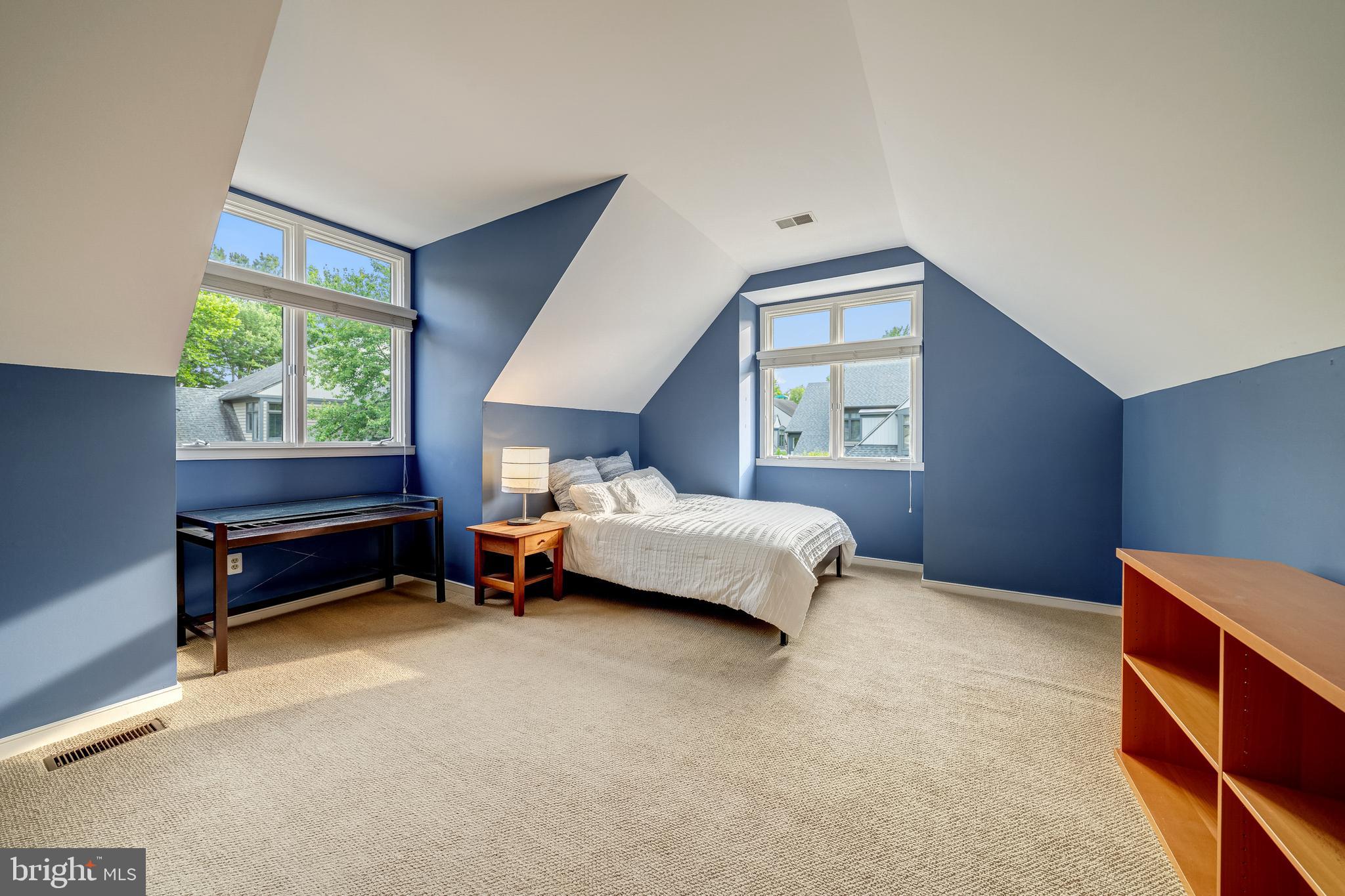 1433 WATERFRONT ROAD