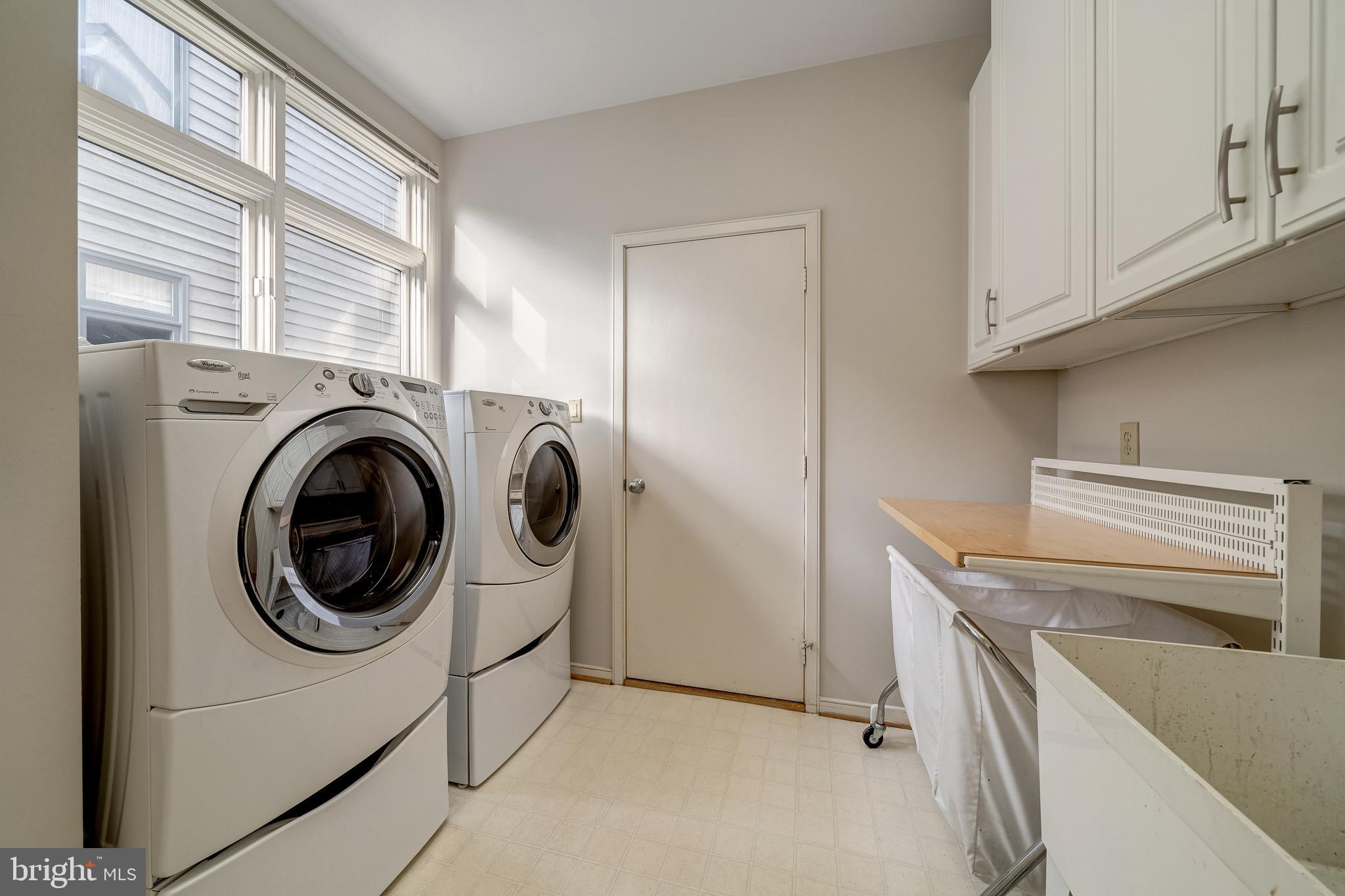 1433 WATERFRONT ROAD