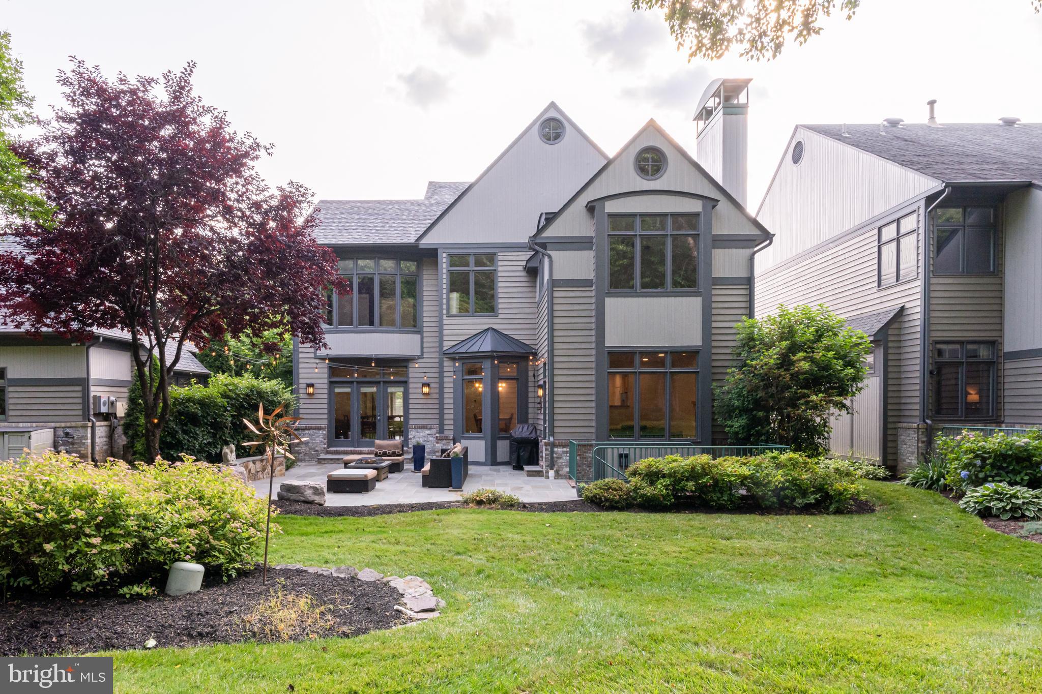 1433 WATERFRONT ROAD