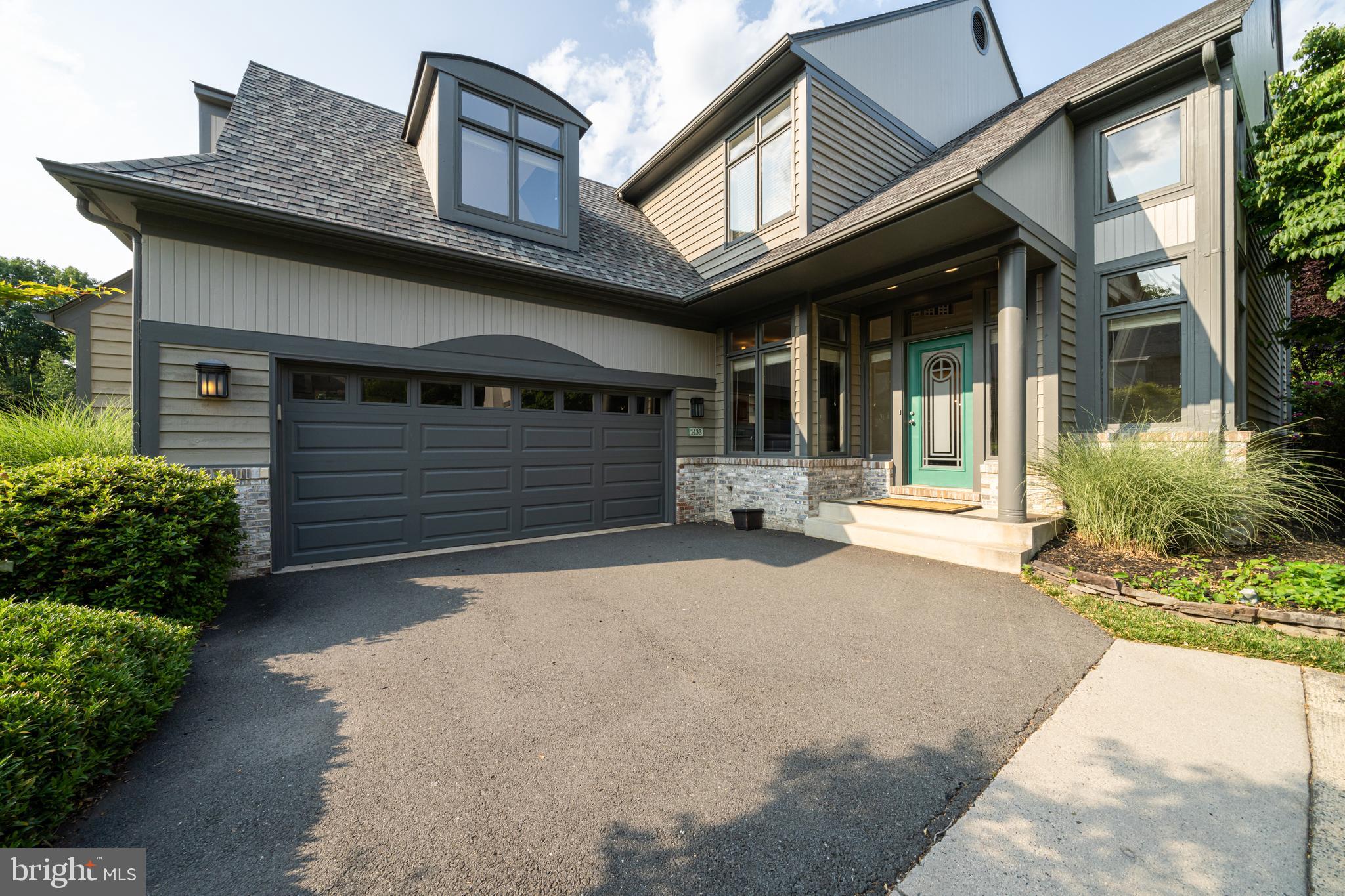 1433 WATERFRONT ROAD