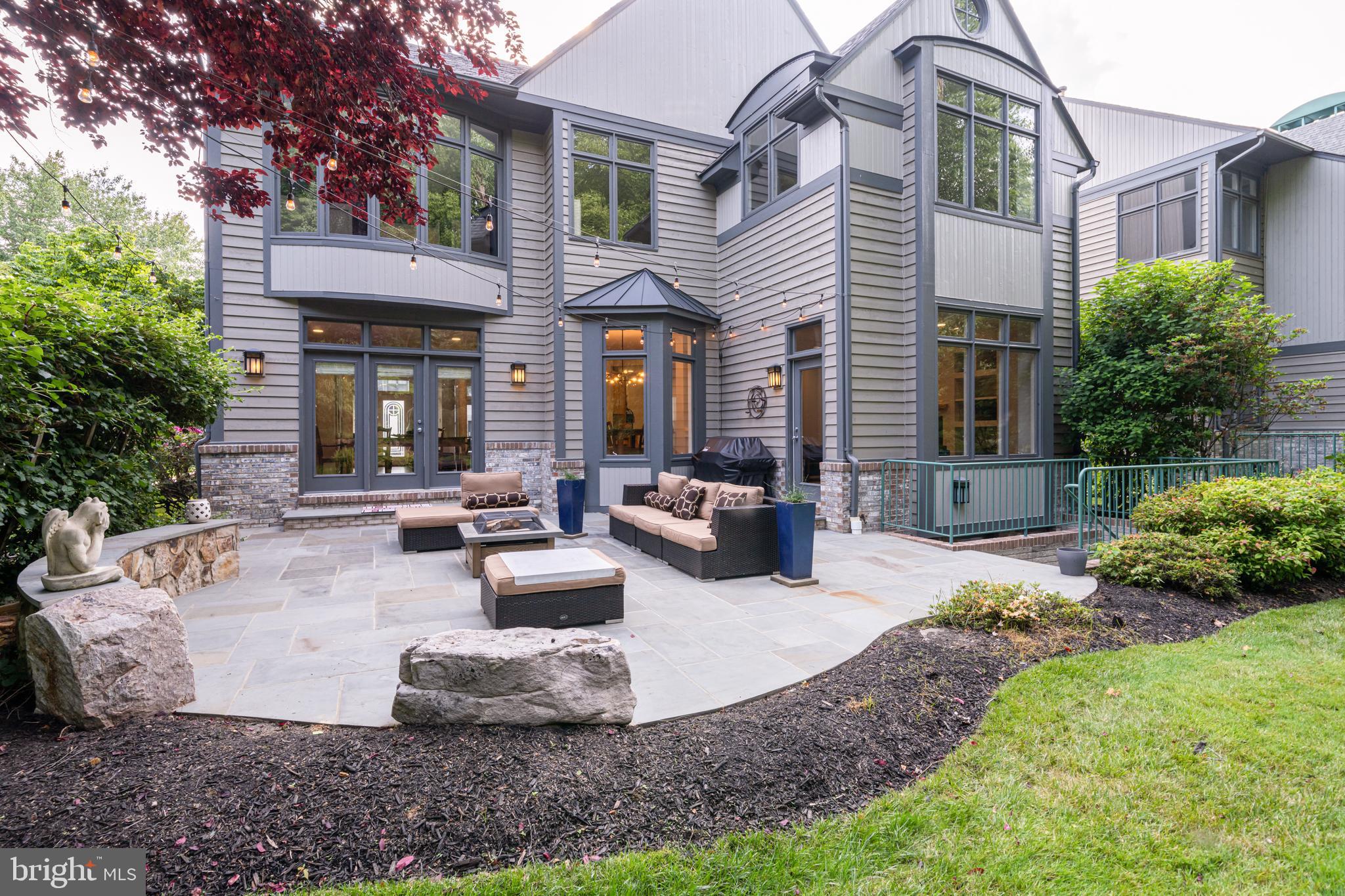 1433 WATERFRONT ROAD