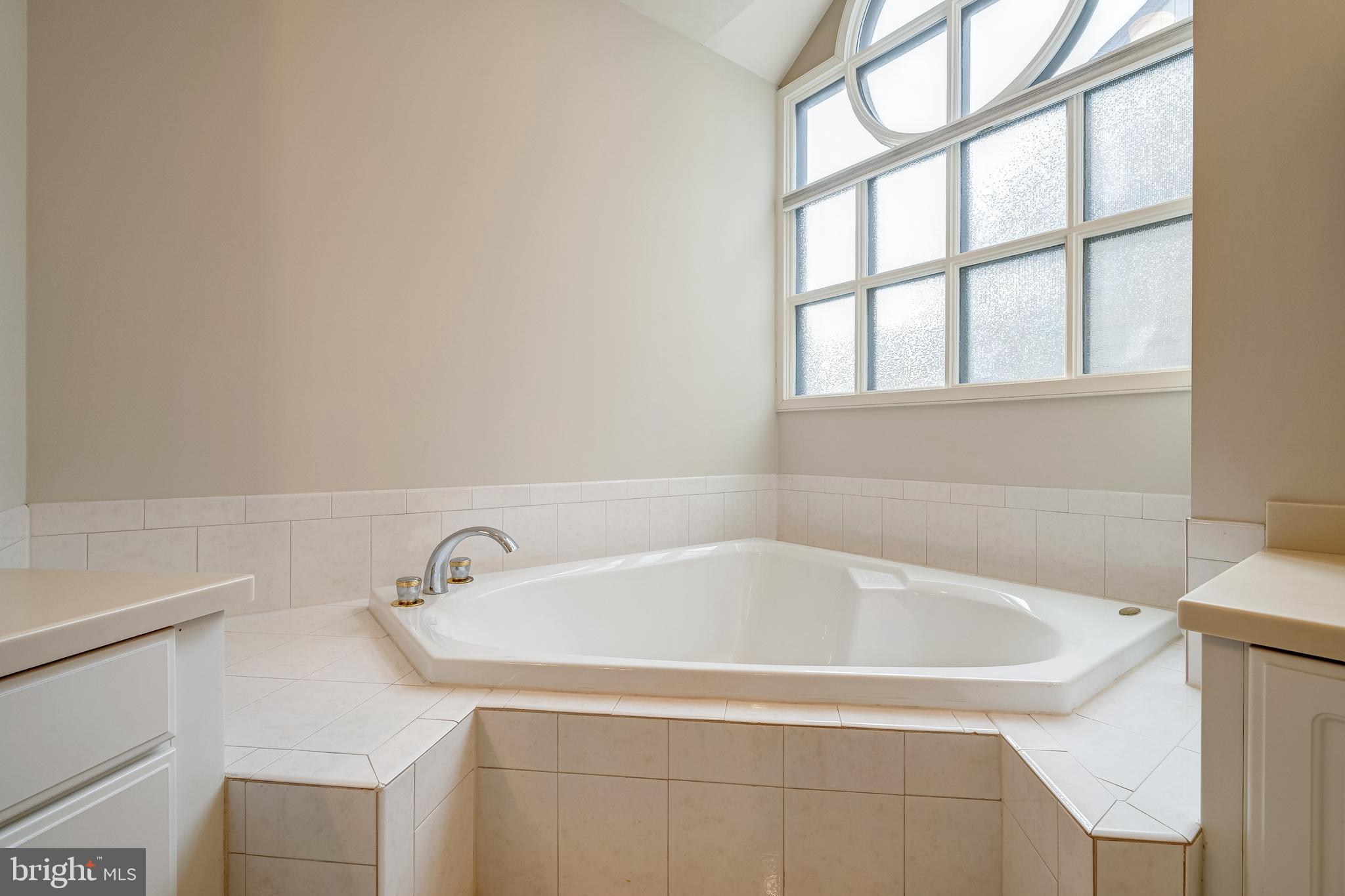 1433 WATERFRONT ROAD